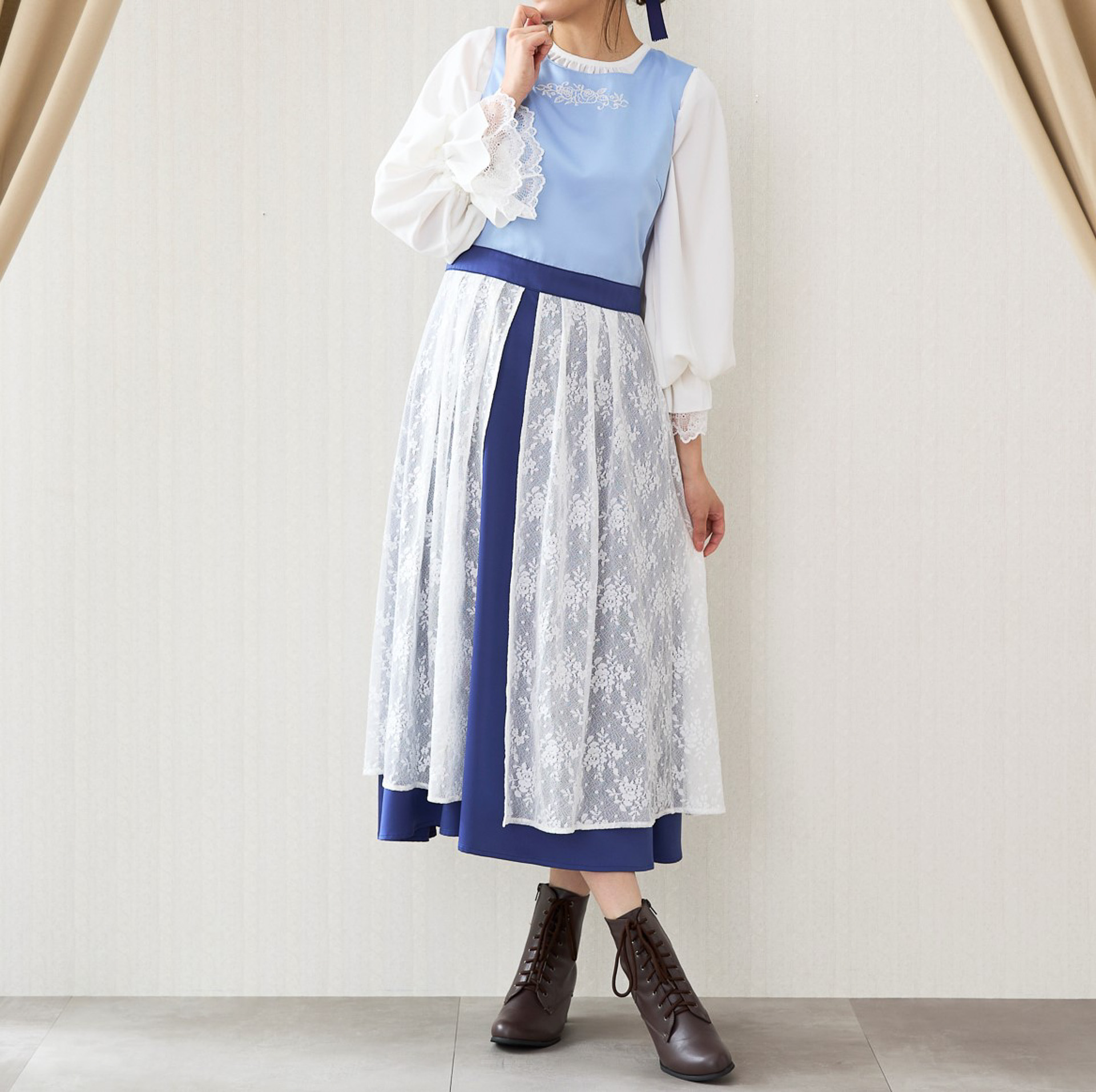 「ドレスワンピース（ベル・アナ・ラプンツェル）」（各9990円）