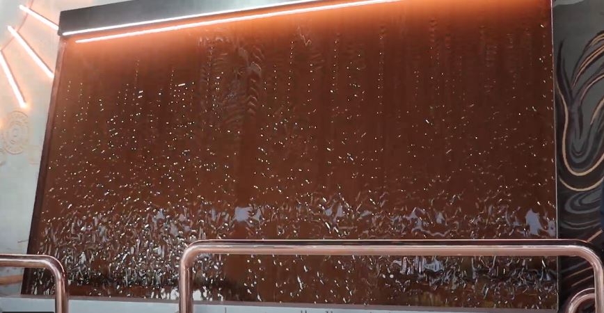 チョコレートの滝