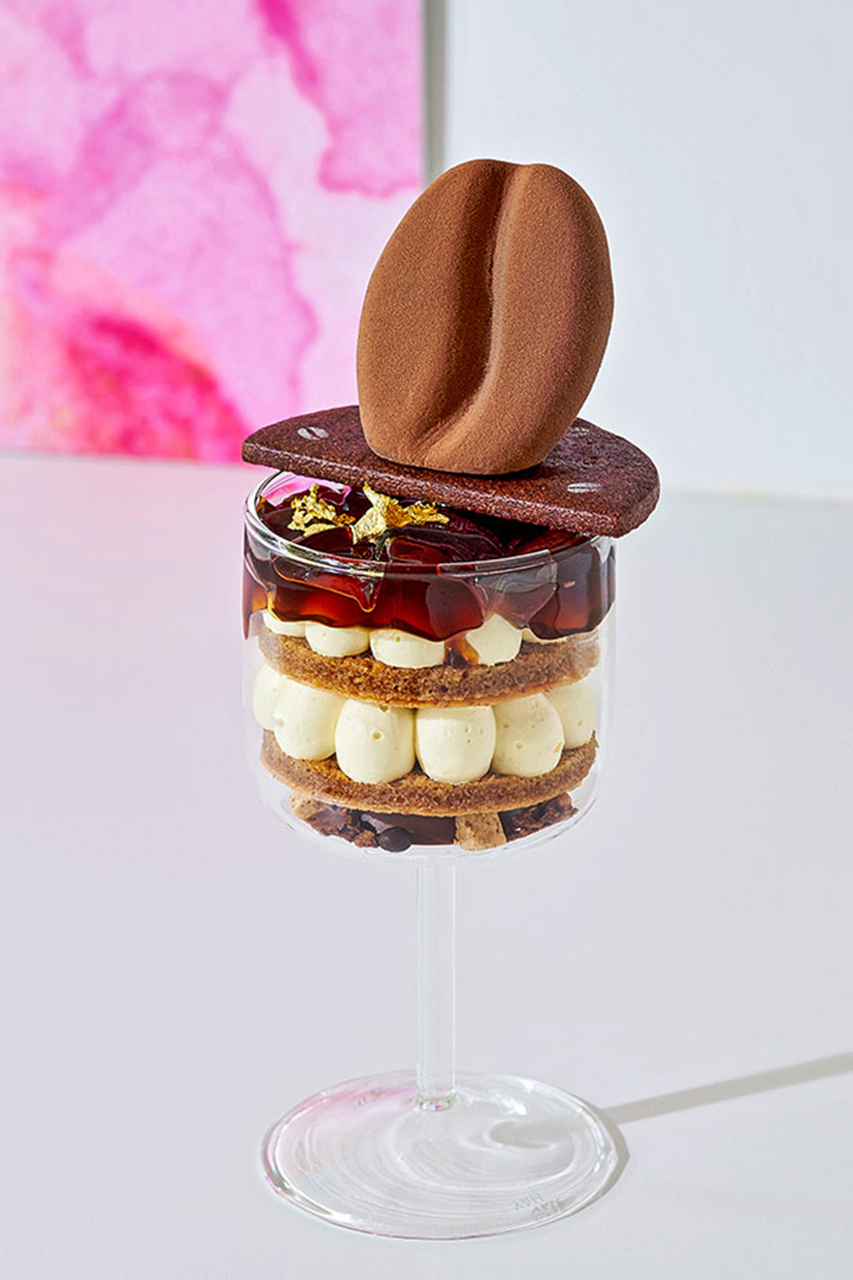 YAYOI TOKYO「ゲイシャ ティラミスパフェ（4001円）」各日30点限り