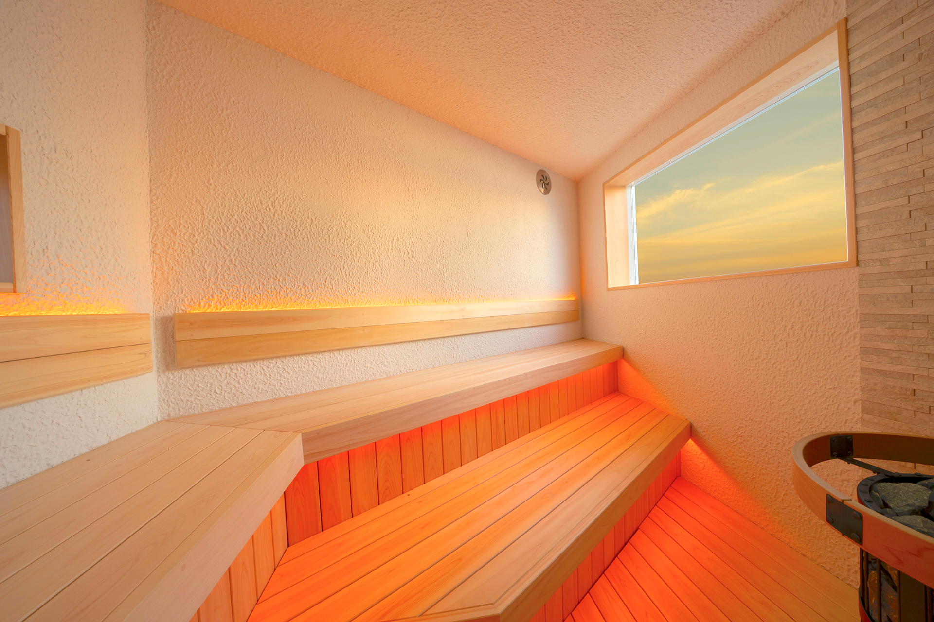 有明浜の夕陽が見える「Ariake Sauna」