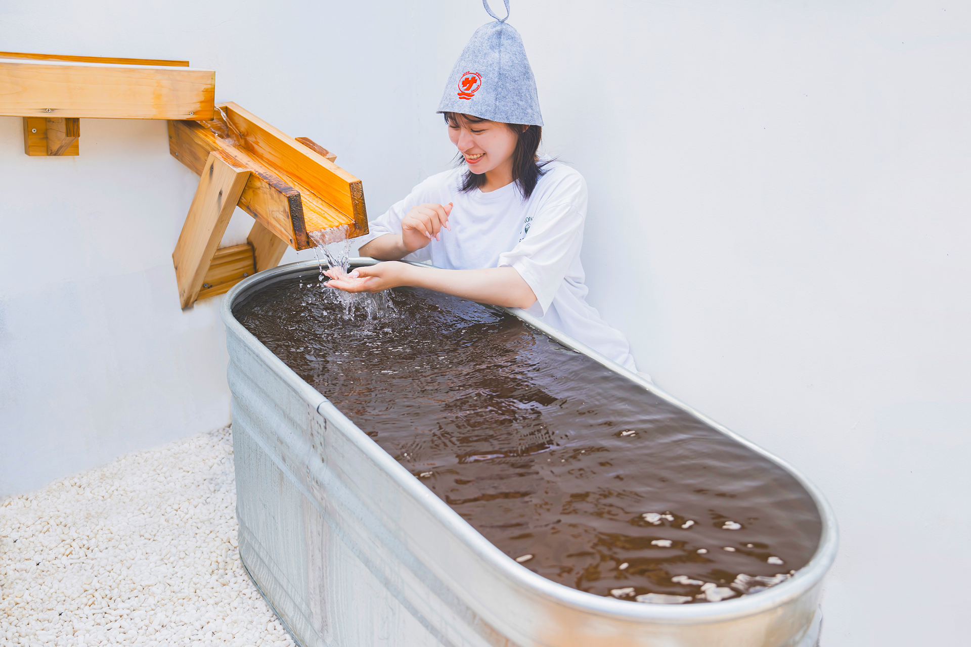 冷却した源泉を掛け流しで使用した「寝ころび Onsen水風呂」