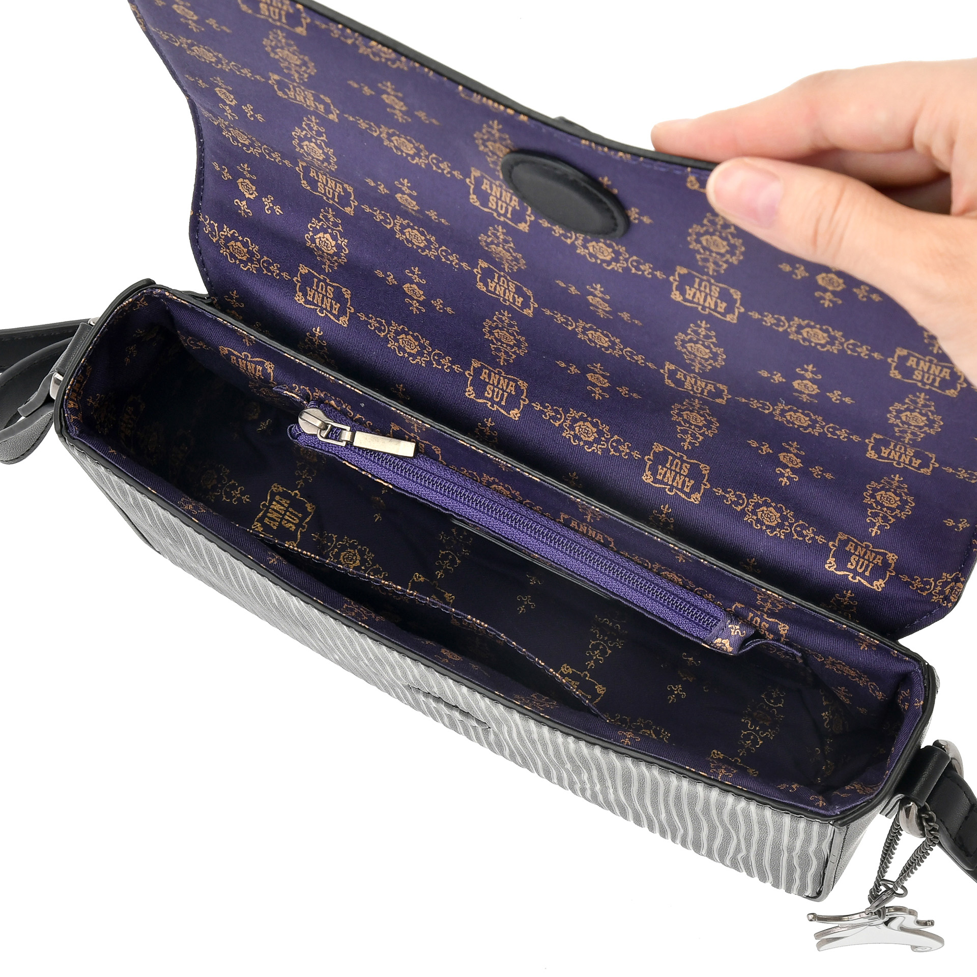 「【ANNA SUI】ショルダーバッグ」（2万7000円）