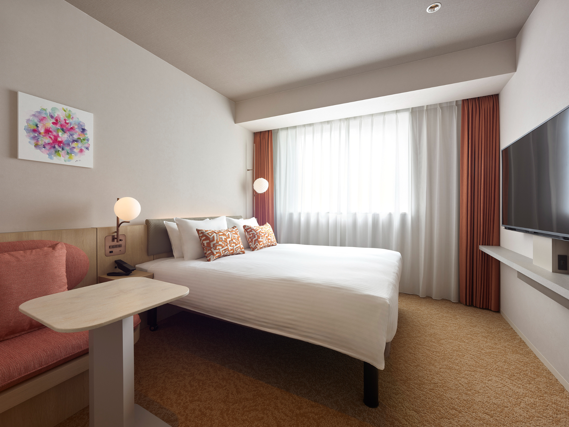 定員2名の「スーペリアクイーン」（22.3m<span class="em sup">2</span>）を中心に、8タイプの客室がある