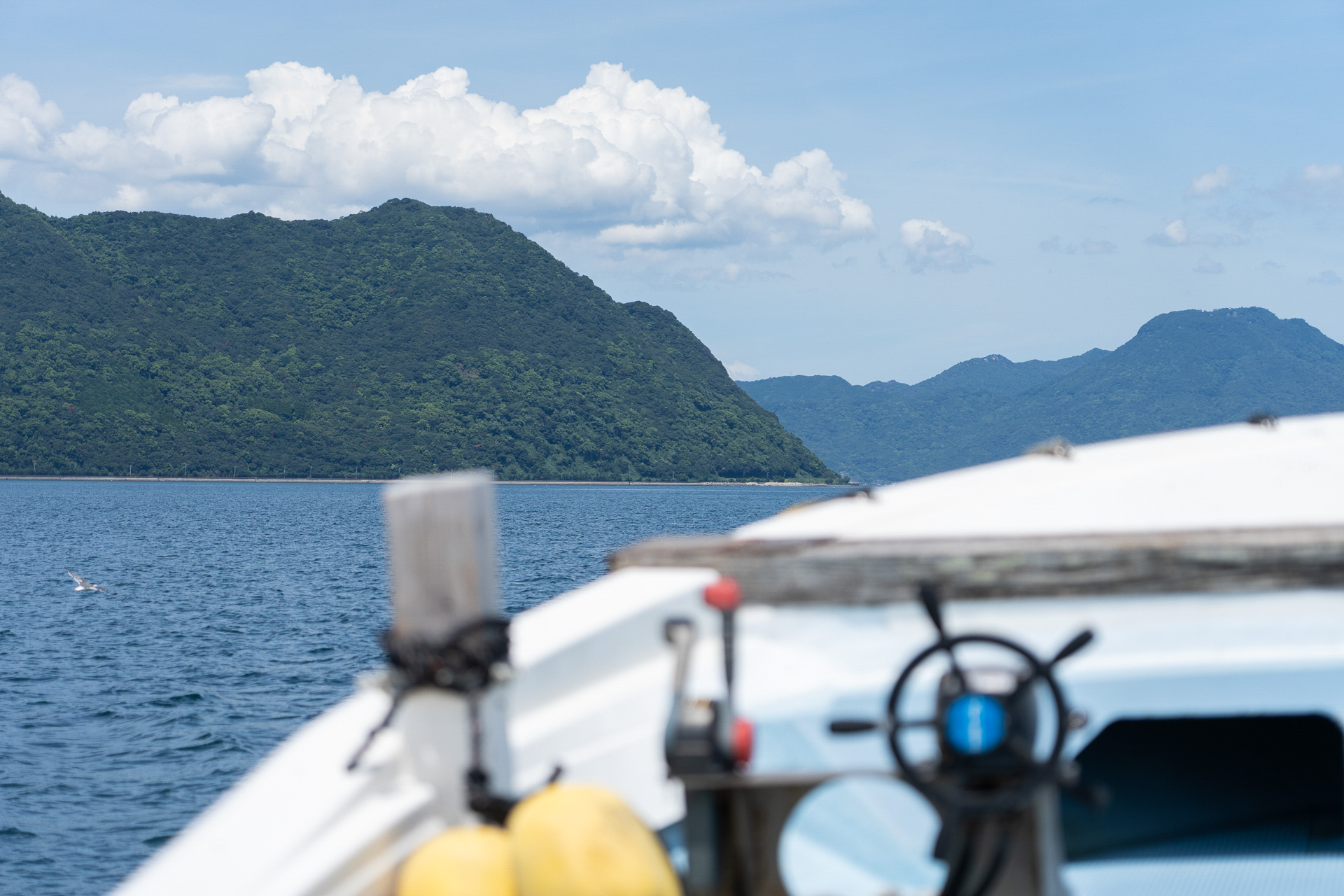 「ごしょうらじまに着くんだって」。船長さんから聞いたようだ