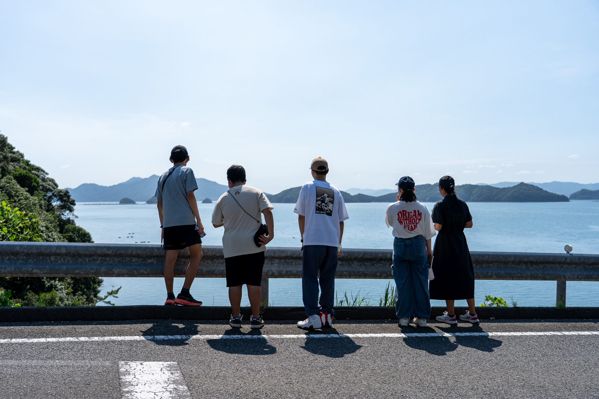 「御所浦には日本一静かな海がある」と言っていた鍬崎さん。そんな海を高台から