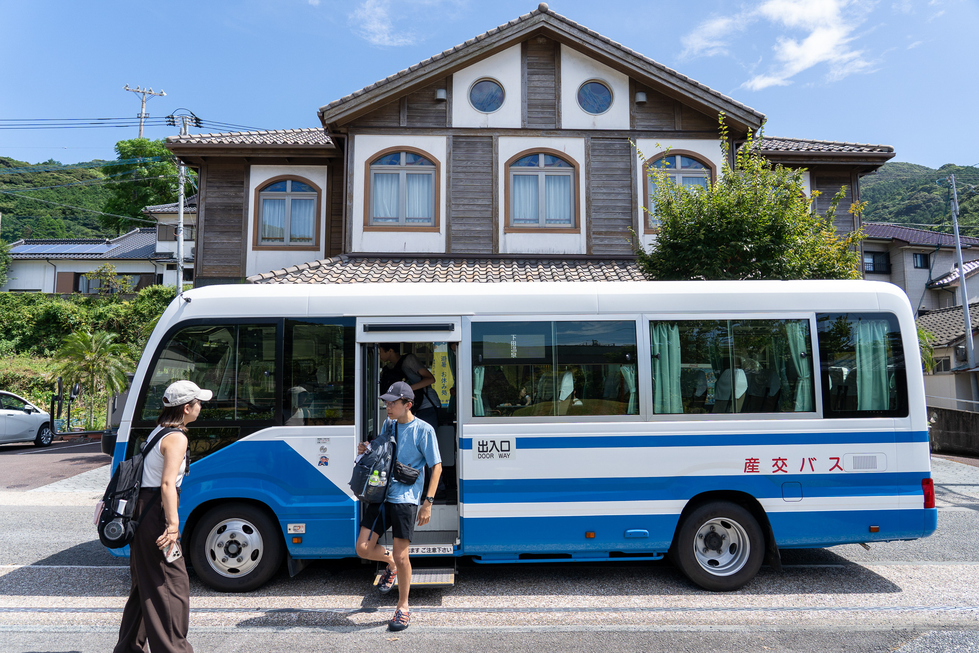 下田温泉停留所で乗り換え