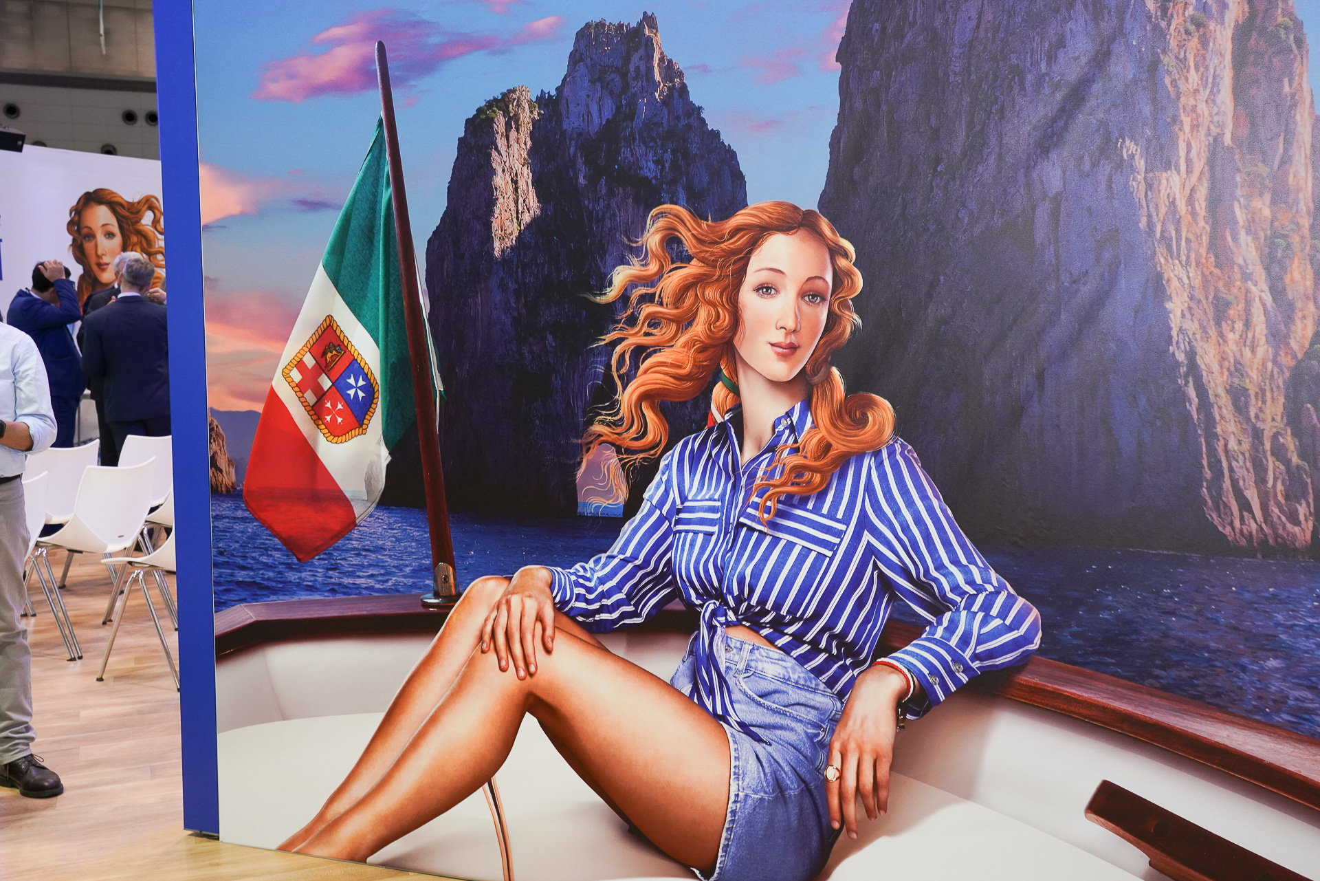 イタリアの名画ヴィーナスの誕生のビーナスを各所にデザインしたブース