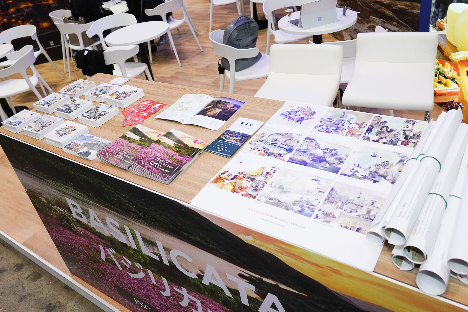 絵ハガキのデザインをポスターにしたもの