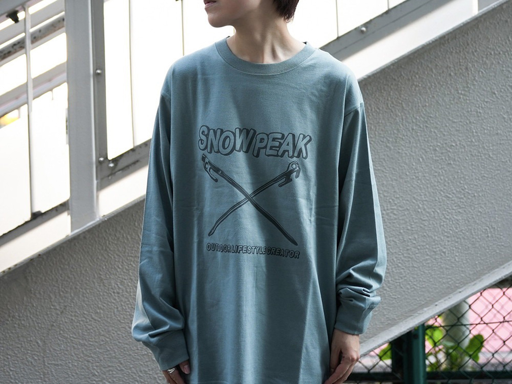 オフホワイト（左上）/フォリアージュ（右上）/チャコール（左下）/オレンジ（右下）