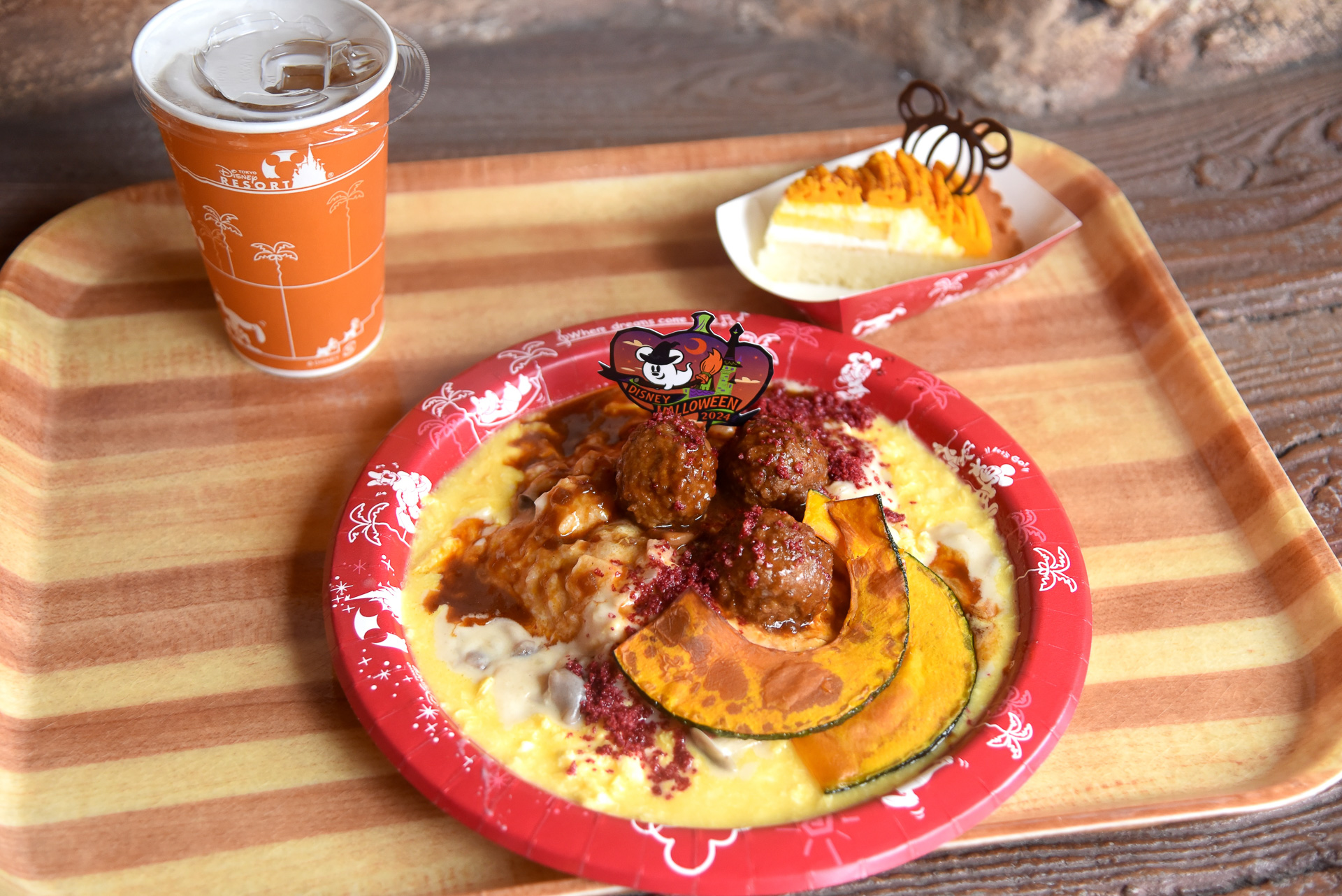 「スペシャルセット」（2040円）