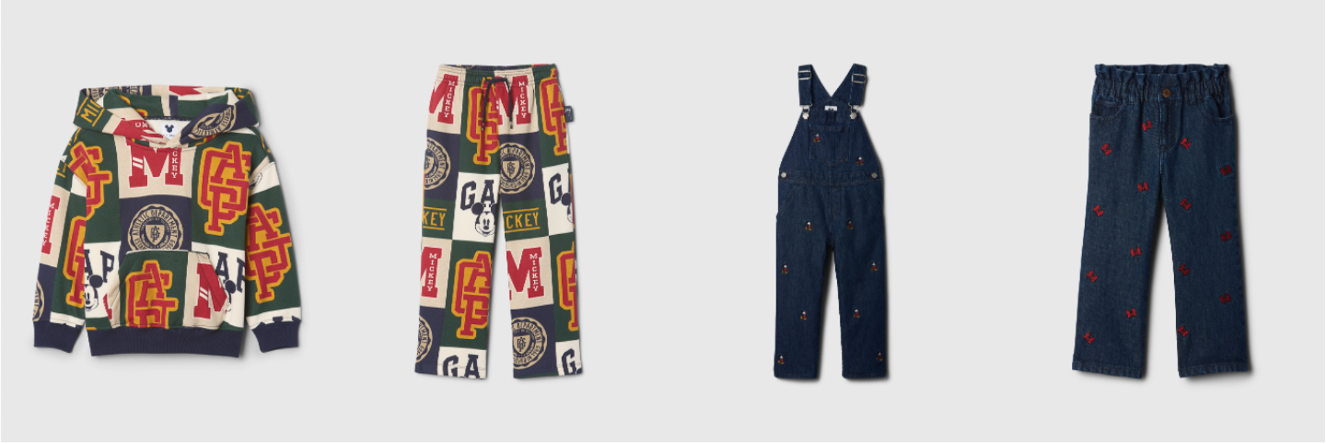 ベビーコレクション。「Gapロゴ フーディー」（6990円）、「オーバーオールデニム」（8990円）