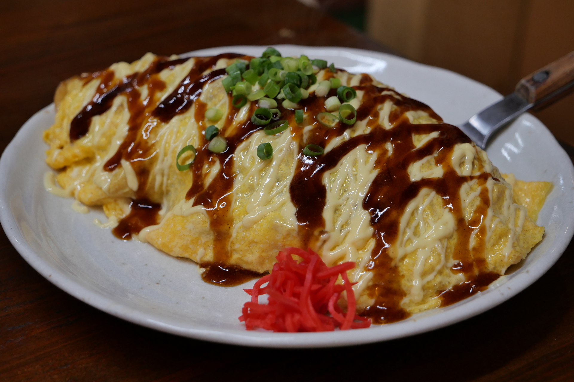 お好み焼きよしむらオリジナルの「ホルうどんオムレツ」