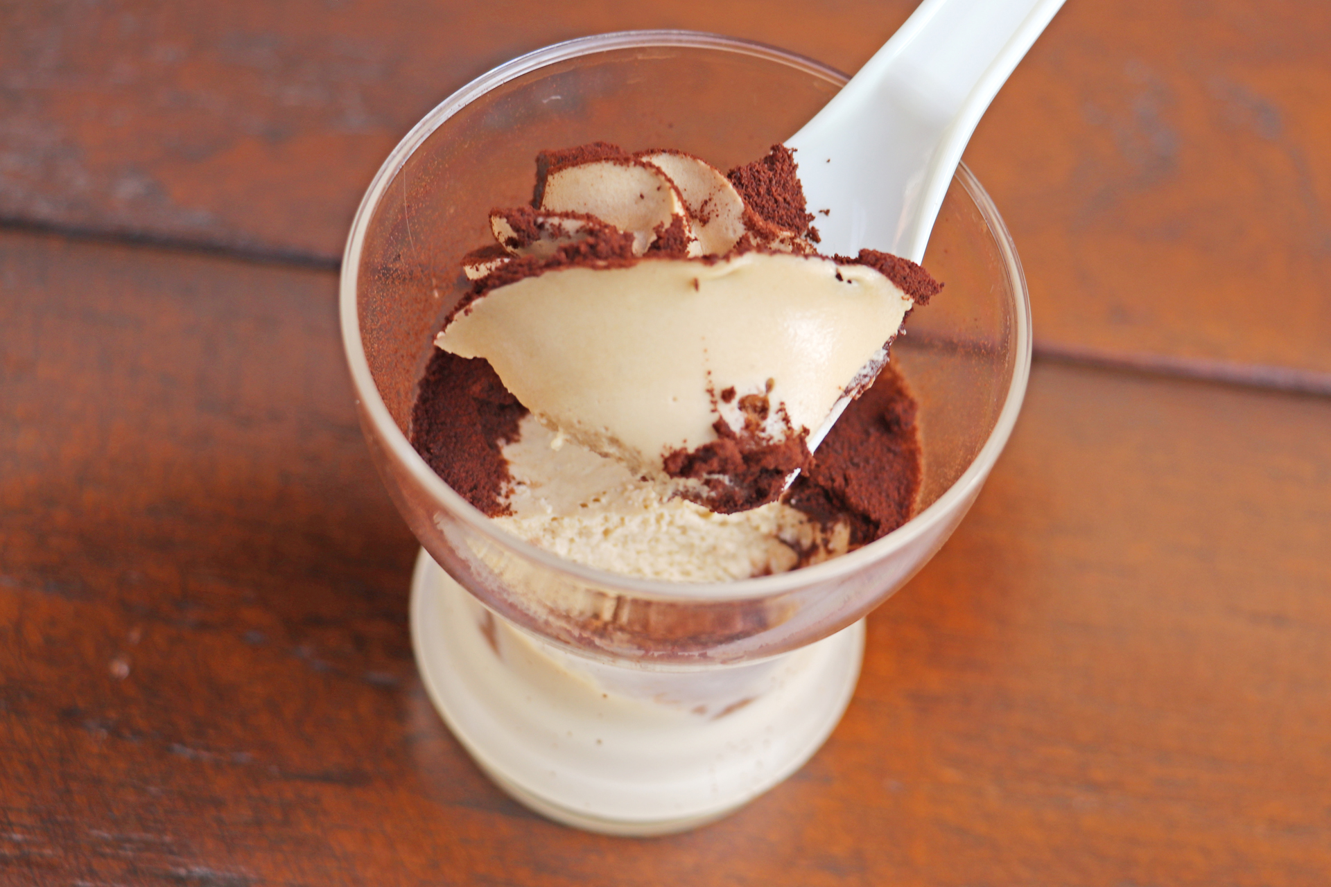 何層にもなったティラミス仕立てのスイーツで、甘過ぎず大人も美味しく食べられる