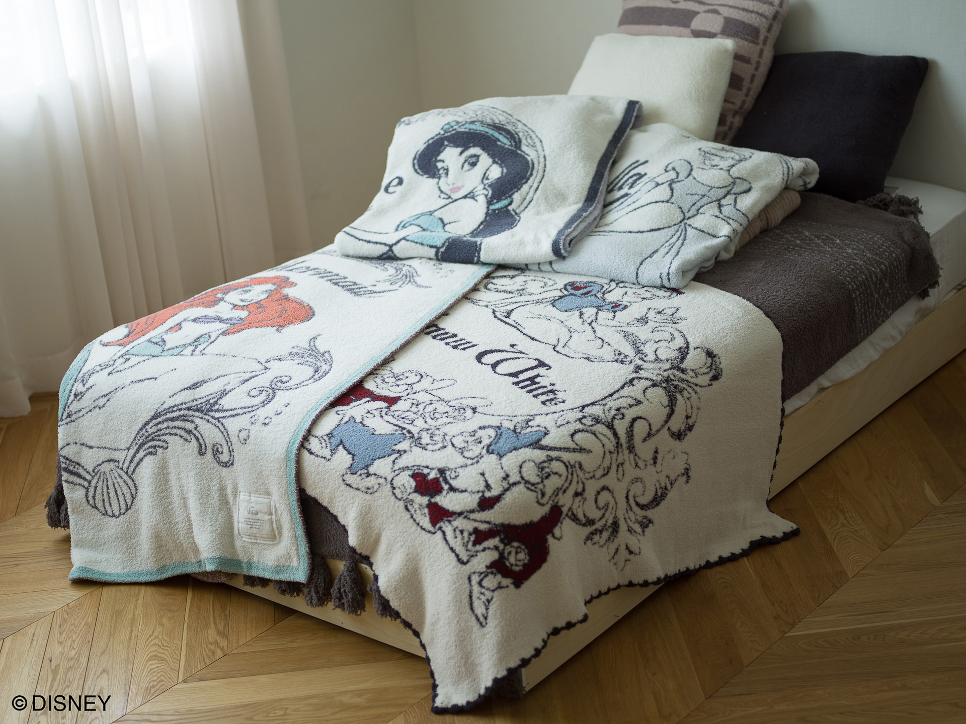 ベアフット ドリームズからディズニープリンセス柄のブランケットが登場する