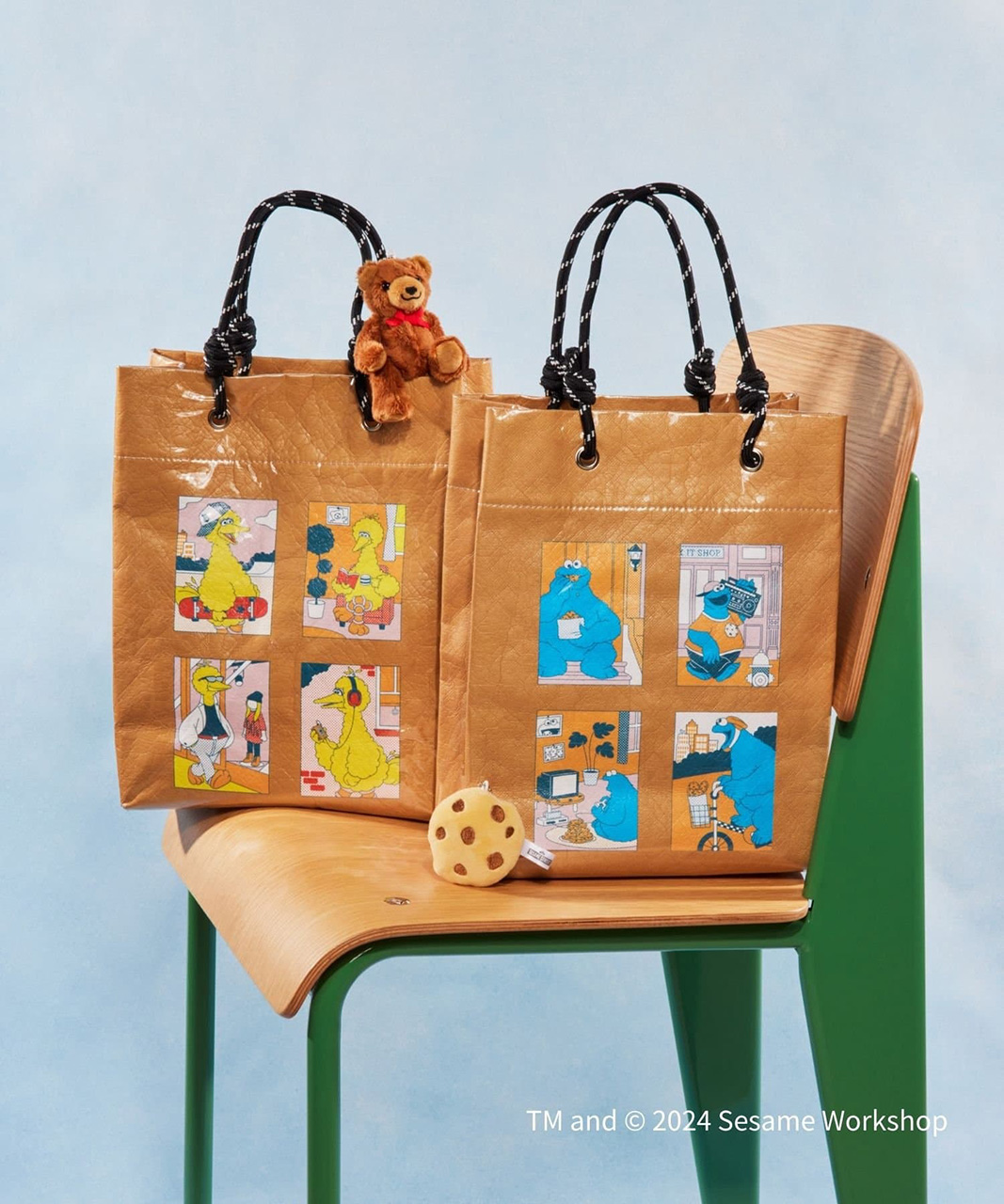 ビッグバード（左）、クッキーモンスター（右）