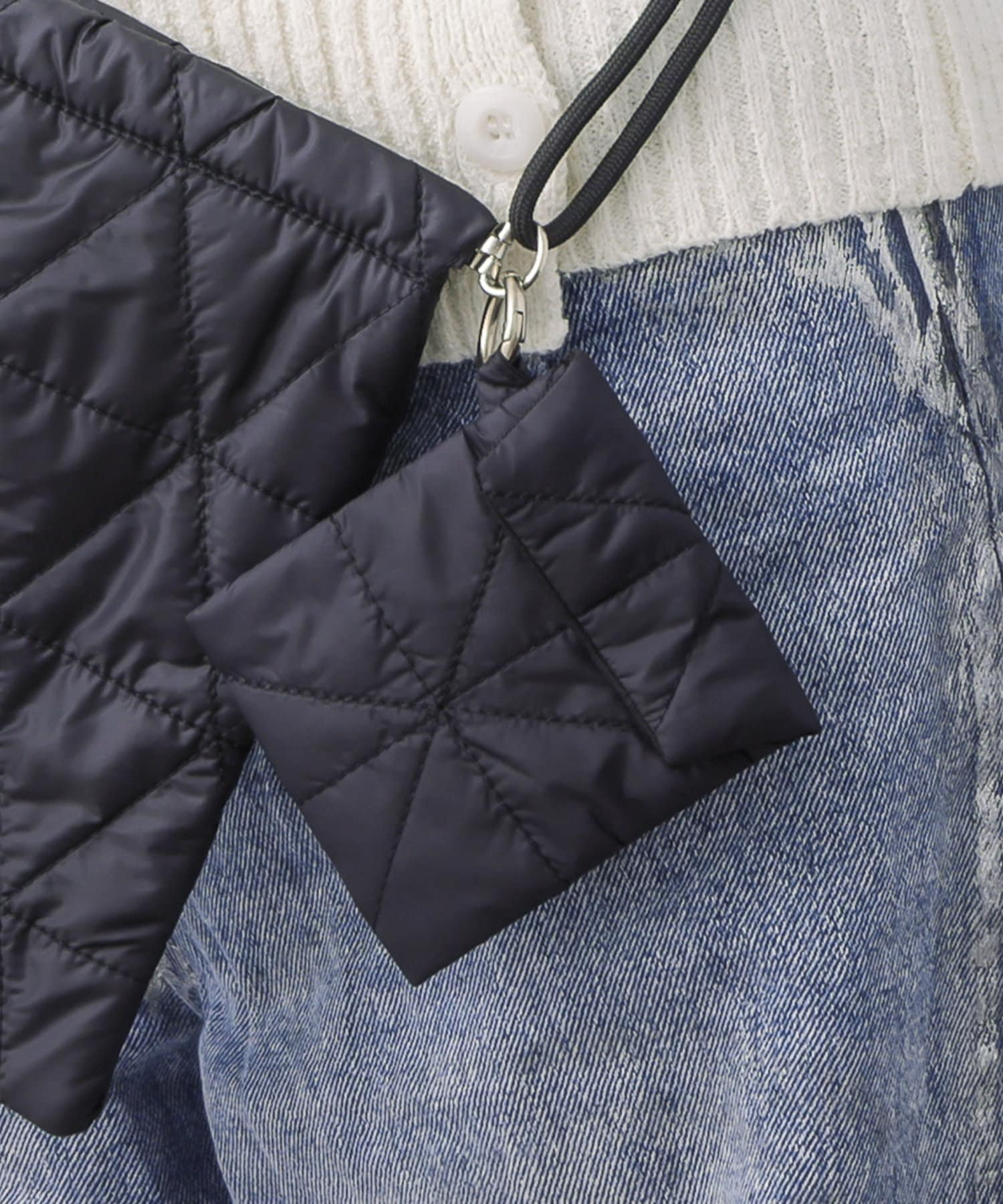 「トラベルマルチミニ小物ケース」（550円）