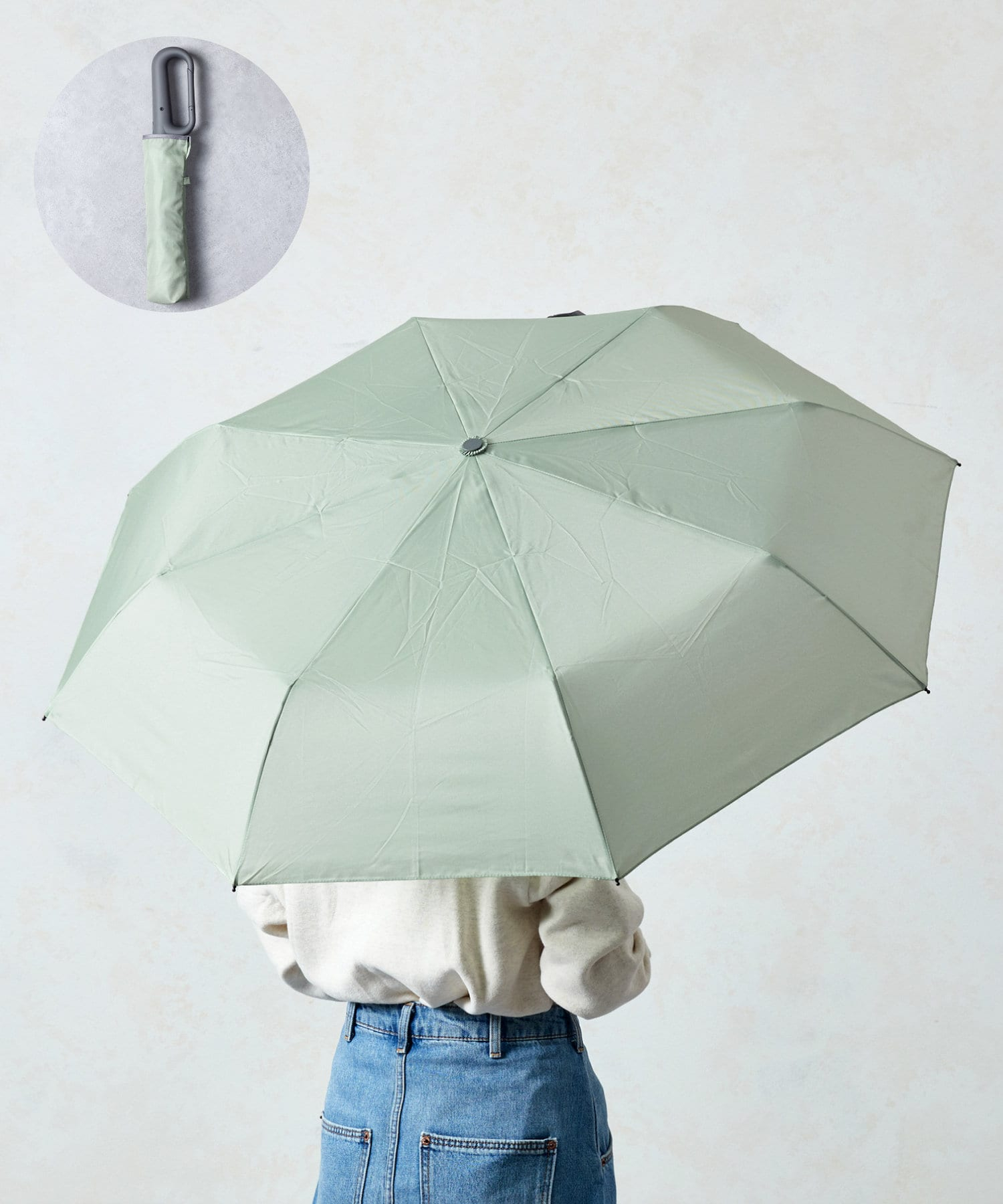 「持ち手カラビナ自動開閉折りたたみ傘」（1650円）