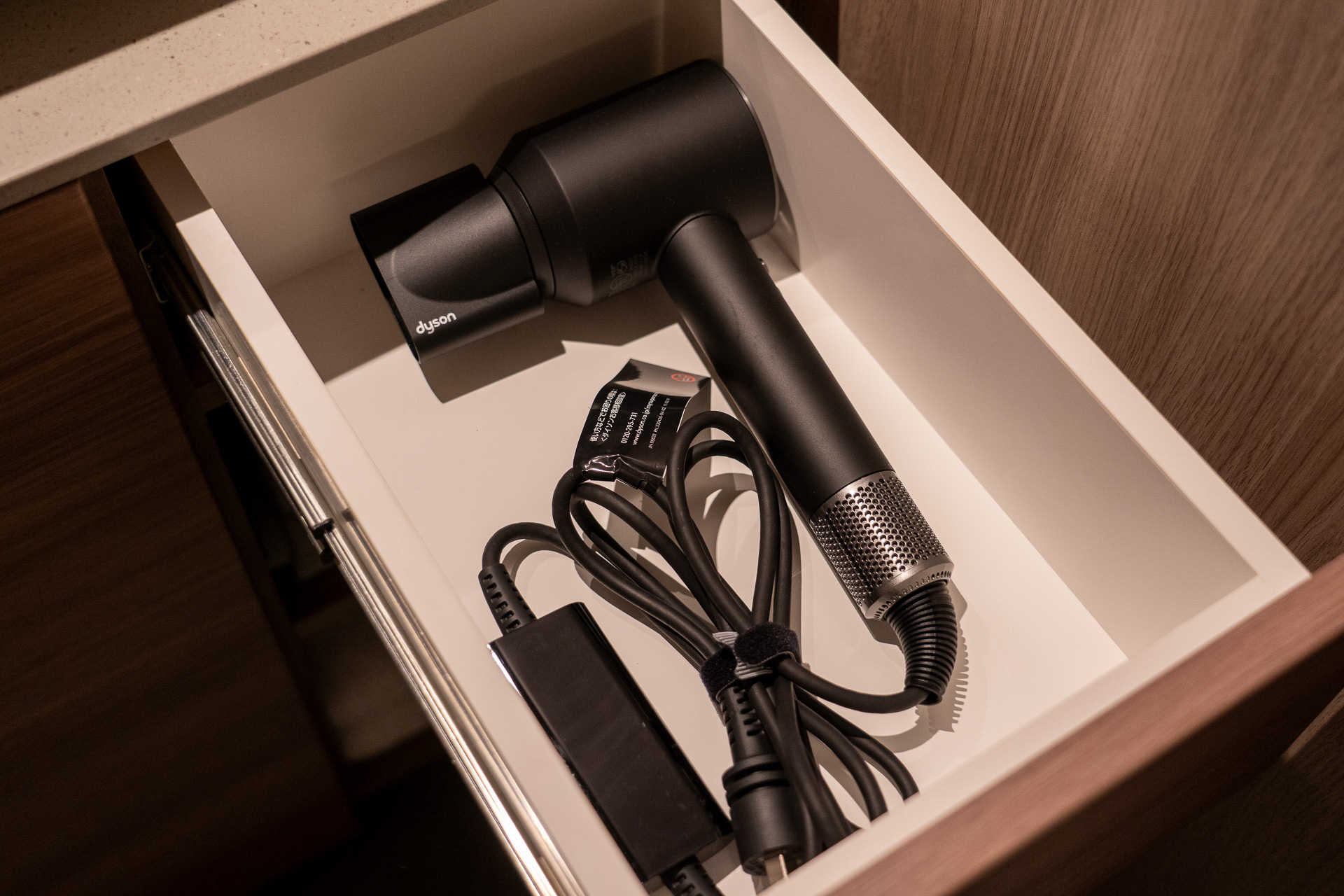 ダイソンのドライヤーやタニタの体重計