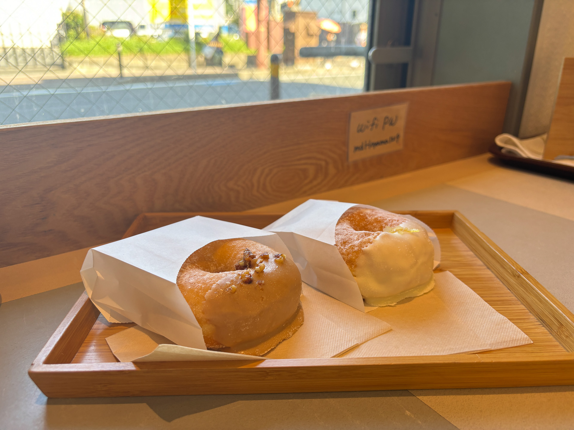 アーモンドミルク、人気No.1のレモンクリームチーズのドーナツ