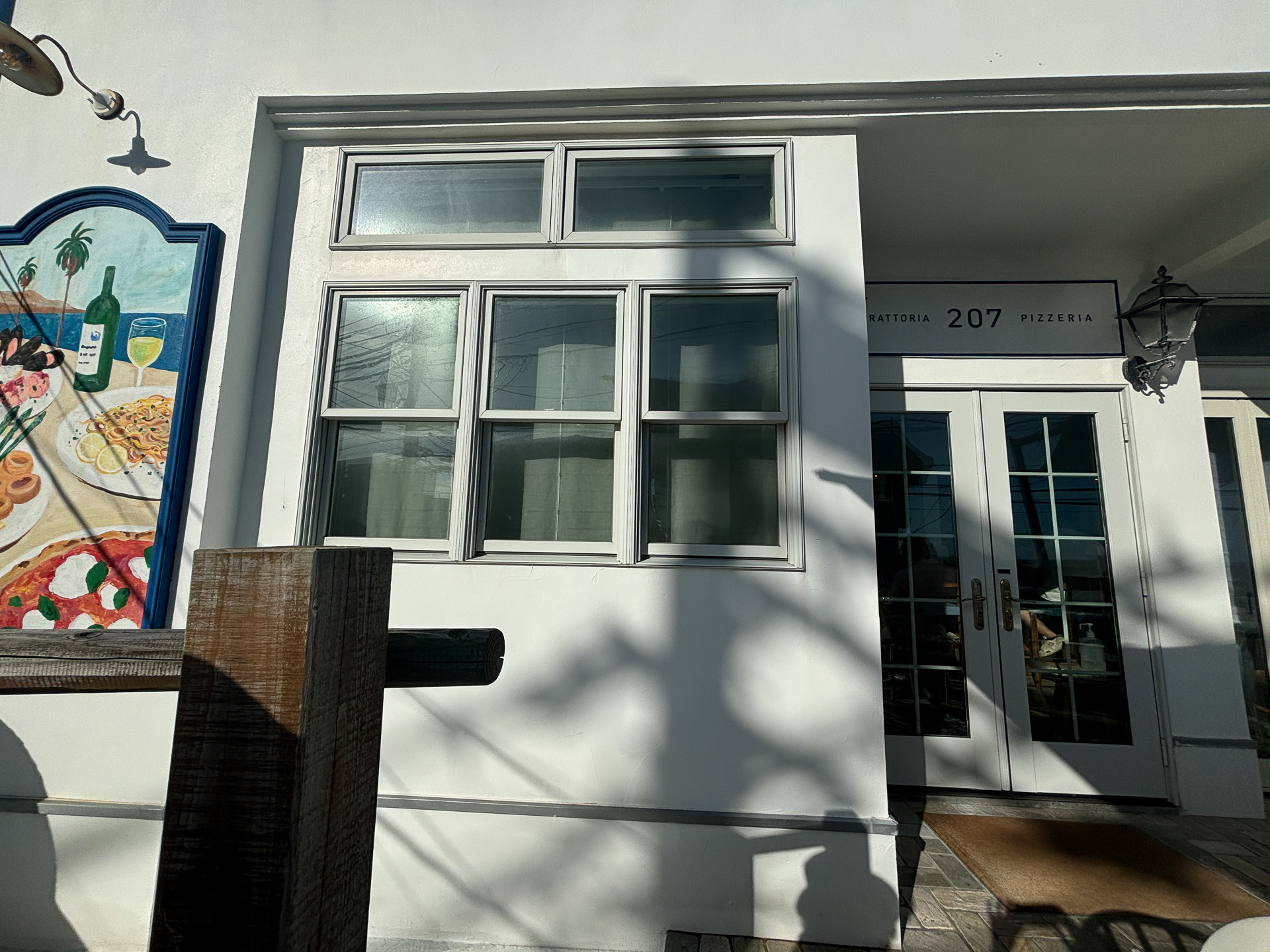 まるでイタリア、カプリ島のようなTRATTORIA PIZZERIA 207