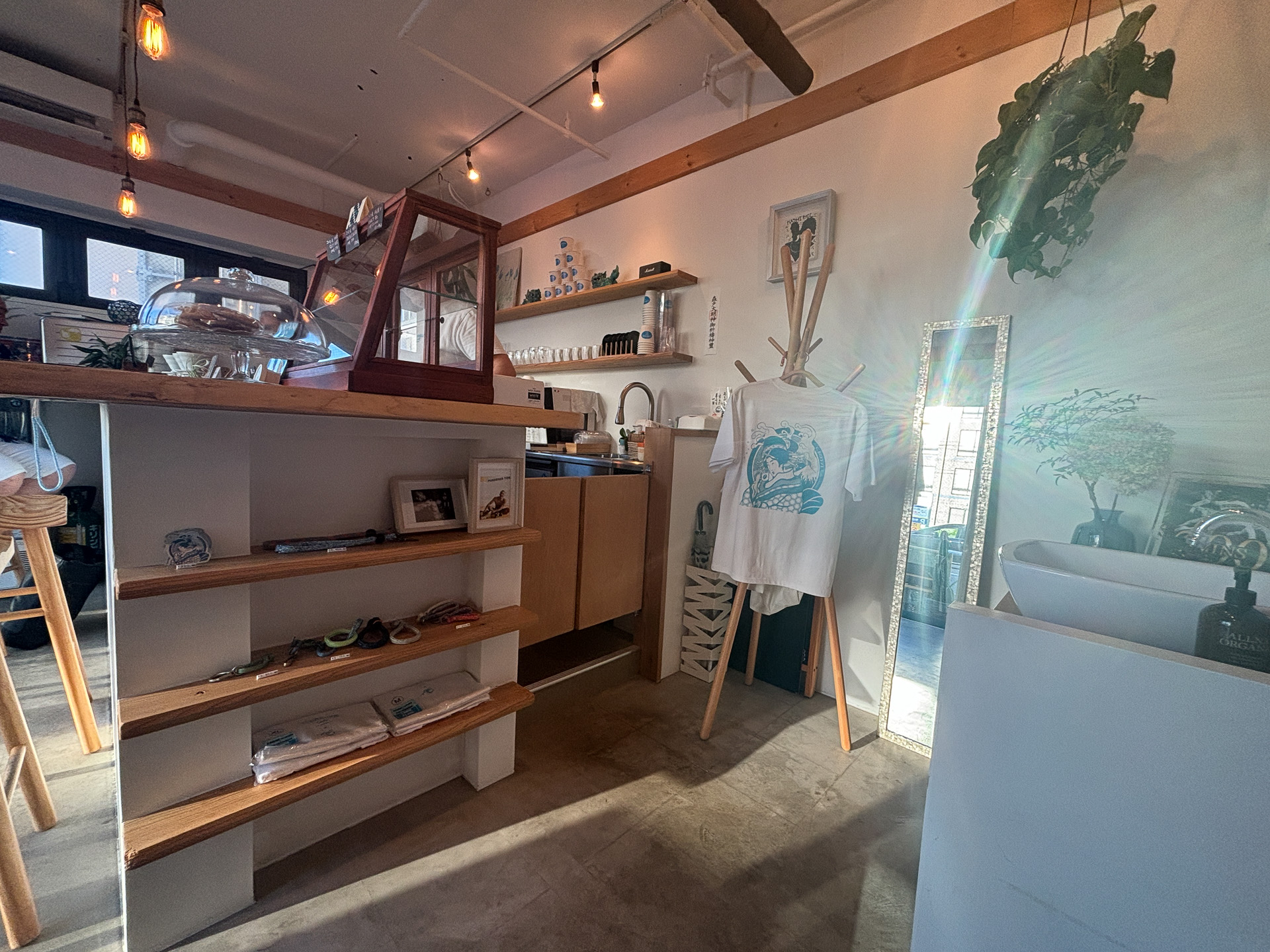 海沿いのカフェの雰囲気たっぷりのG.BREEZE cafe HAYAMA