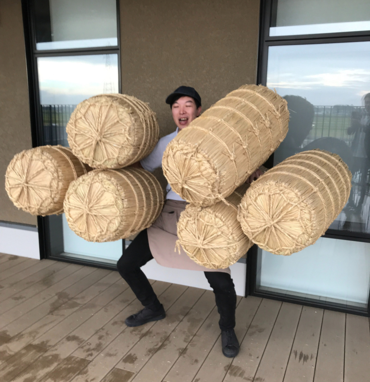 「米俵担ぎ上げチャレンジ」は10月12日、13日、14日実施