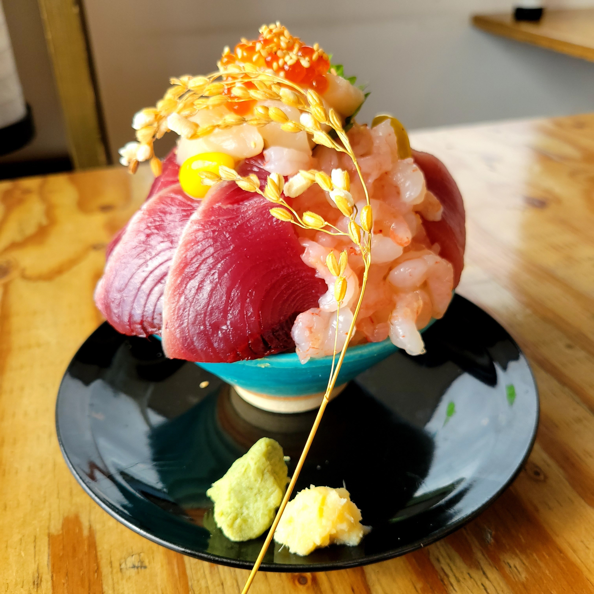 「いなほ豊穣丼」（2480円）