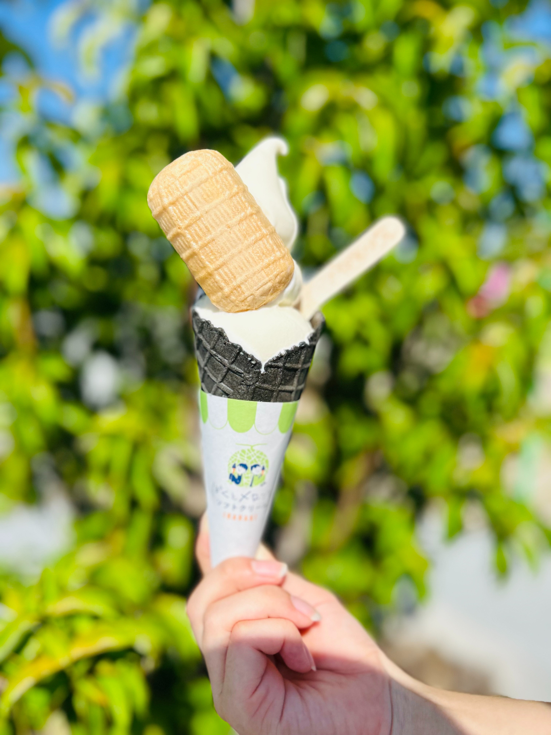 ソフトクリーム全品に米俵最中を無料トッピング