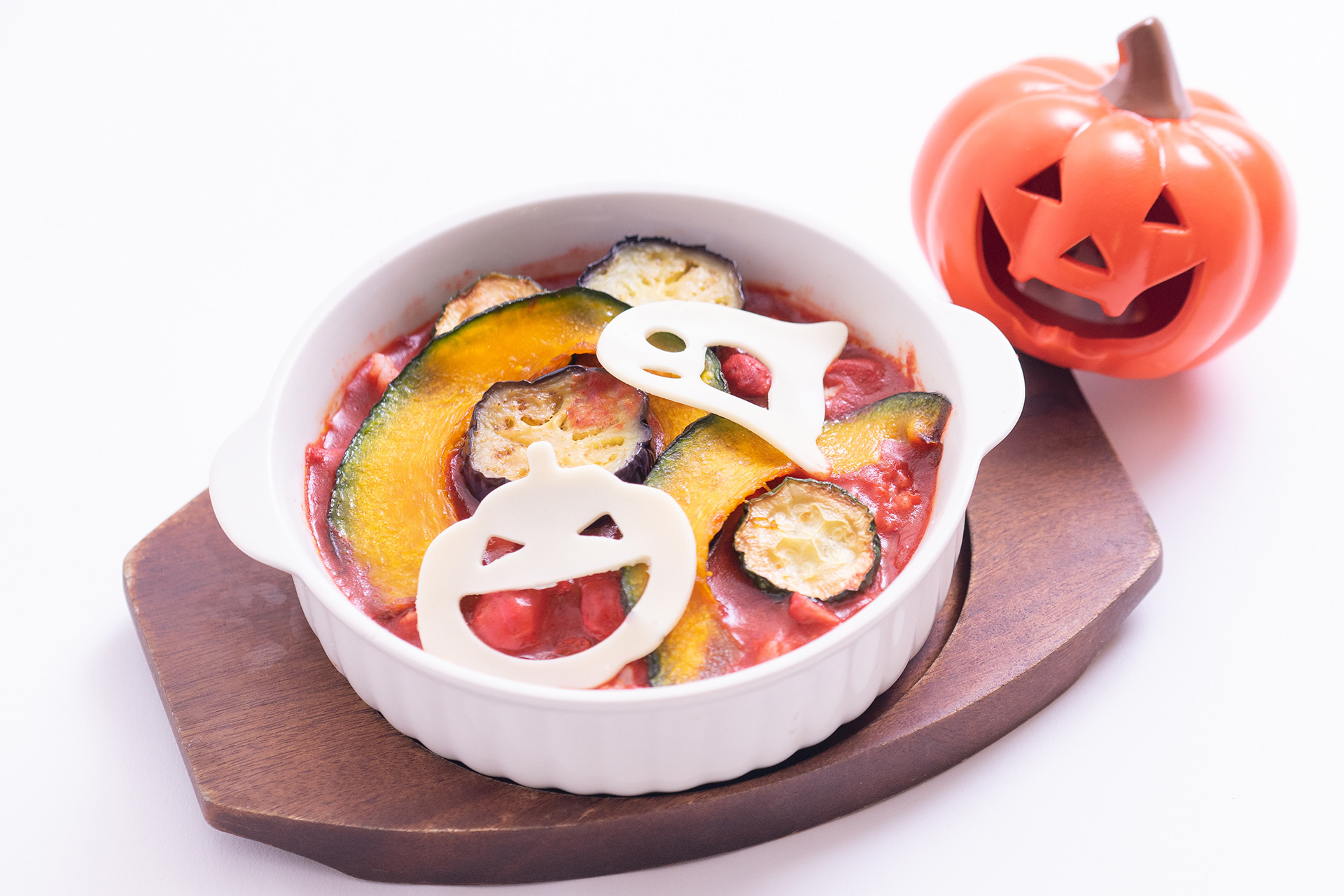 真っ赤なブラッド焼きカレー（1600円）