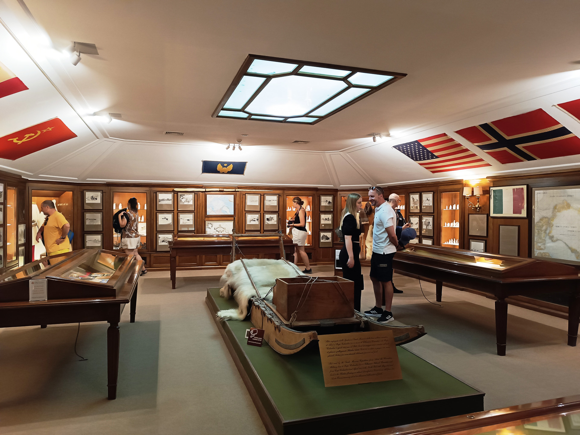 屋敷内のガイドツアー付プライベートクルーズもあるので、予算に余裕があればこちらもよさそう