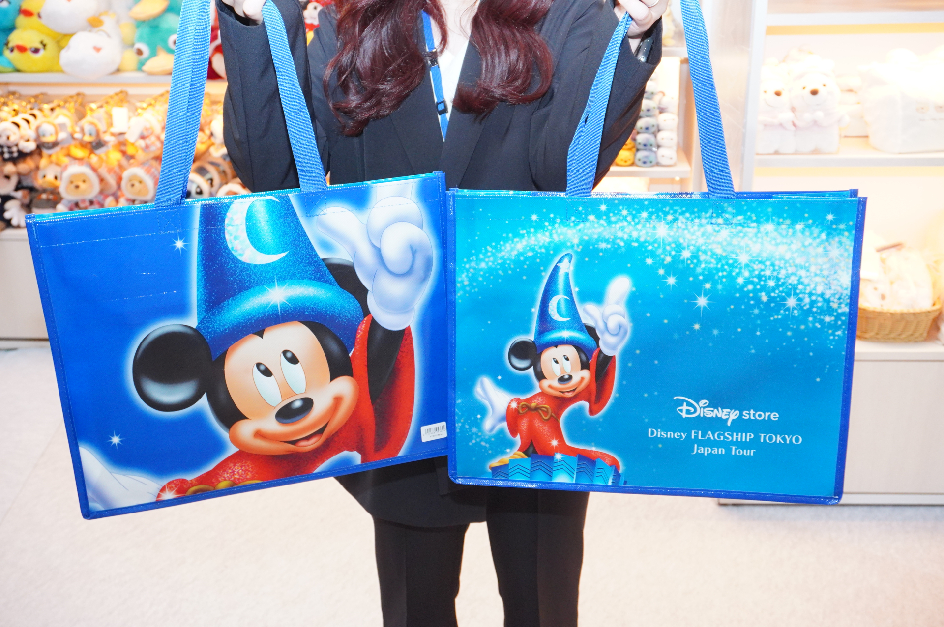 裏表でデザインが異なる「ショッピングバッグ」（950円）