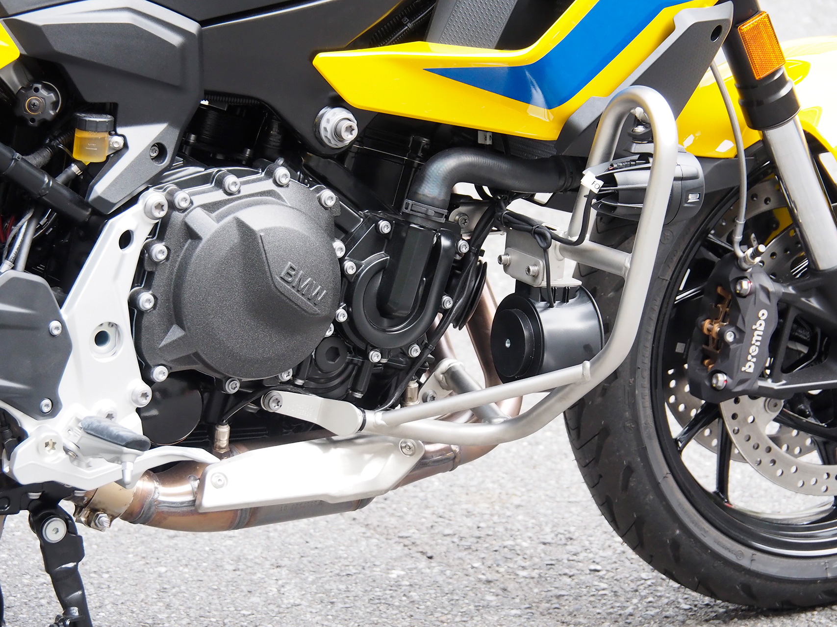 エンジンガードも搭載