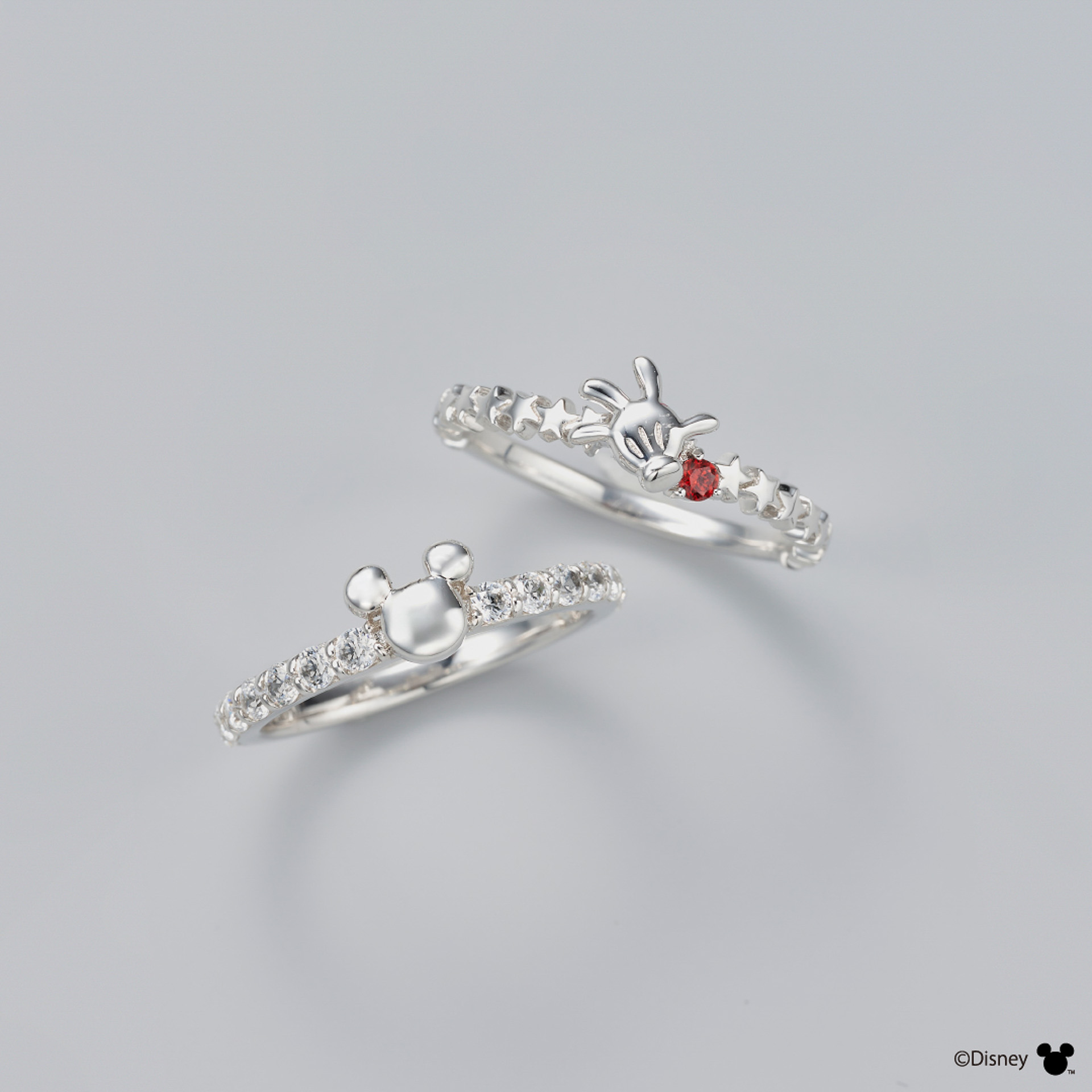 「SV925（ロジウムコーティング）×CZ」（2万2000円）、「SV925（ロジウムコーティング）×CZ」（1万9800円）