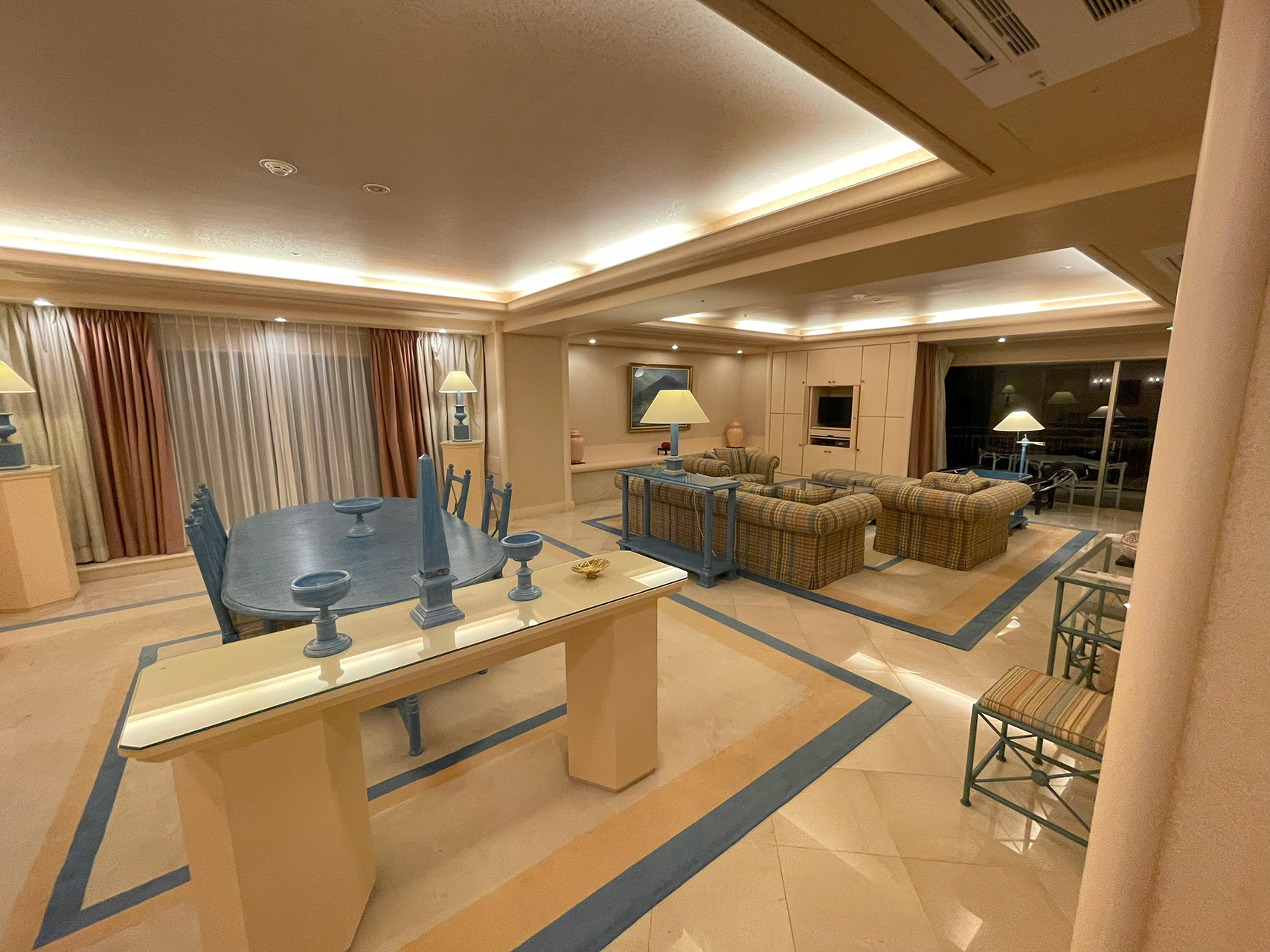 見せていただいた特別室「淡島スイート」