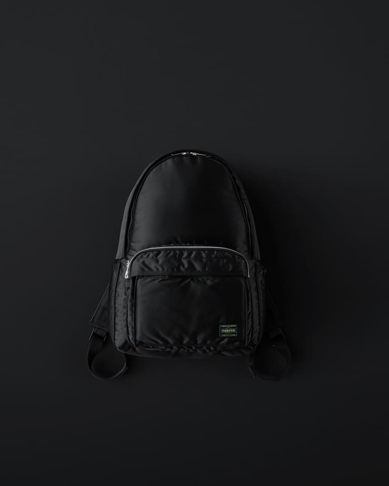 PORTER、新「TANKER（タンカー）」から待望のブラック