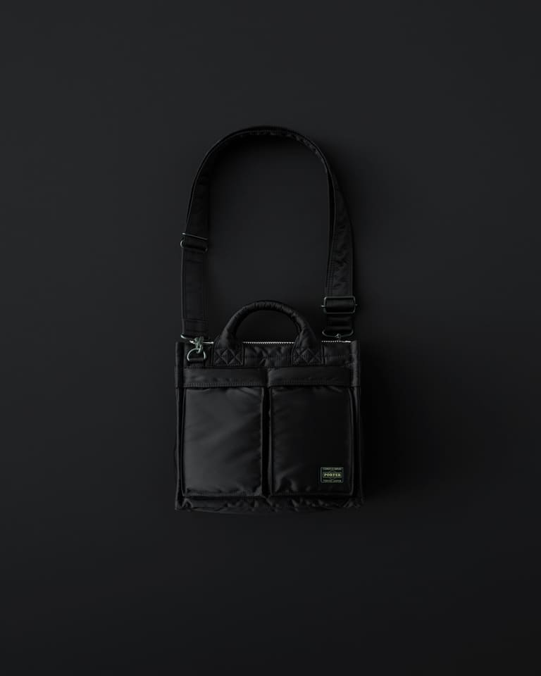 ✨美品✨PORTER タンカー ハンドバッグ 黒 軽量 ついに待望のブラックが発売！「ポーター」の“新タンカー”全40型