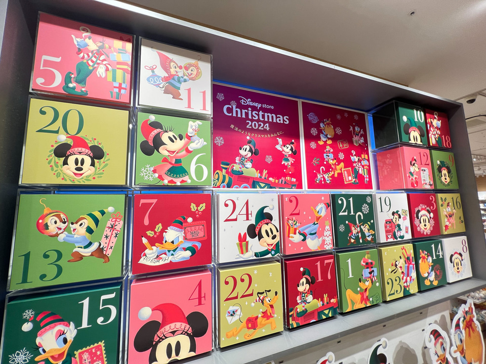 海外ディズニー限定】ライトセーバー12本アドベントカレンダー 海外