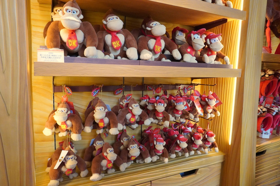 USJ「ドンキーコング・カントリー」新グッズ撮り下ろし写真をお届け