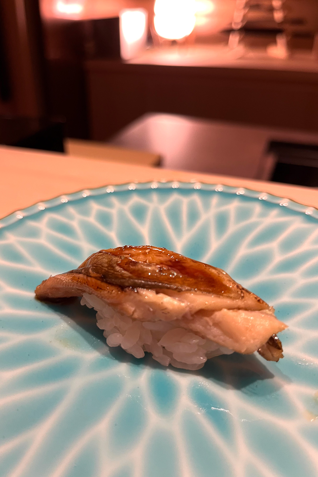 広島の名物である穴子の握り寿司