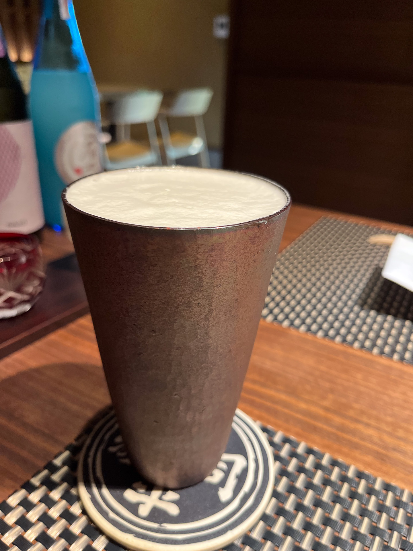 きめ細かな泡をまとったアサヒドラフトビール