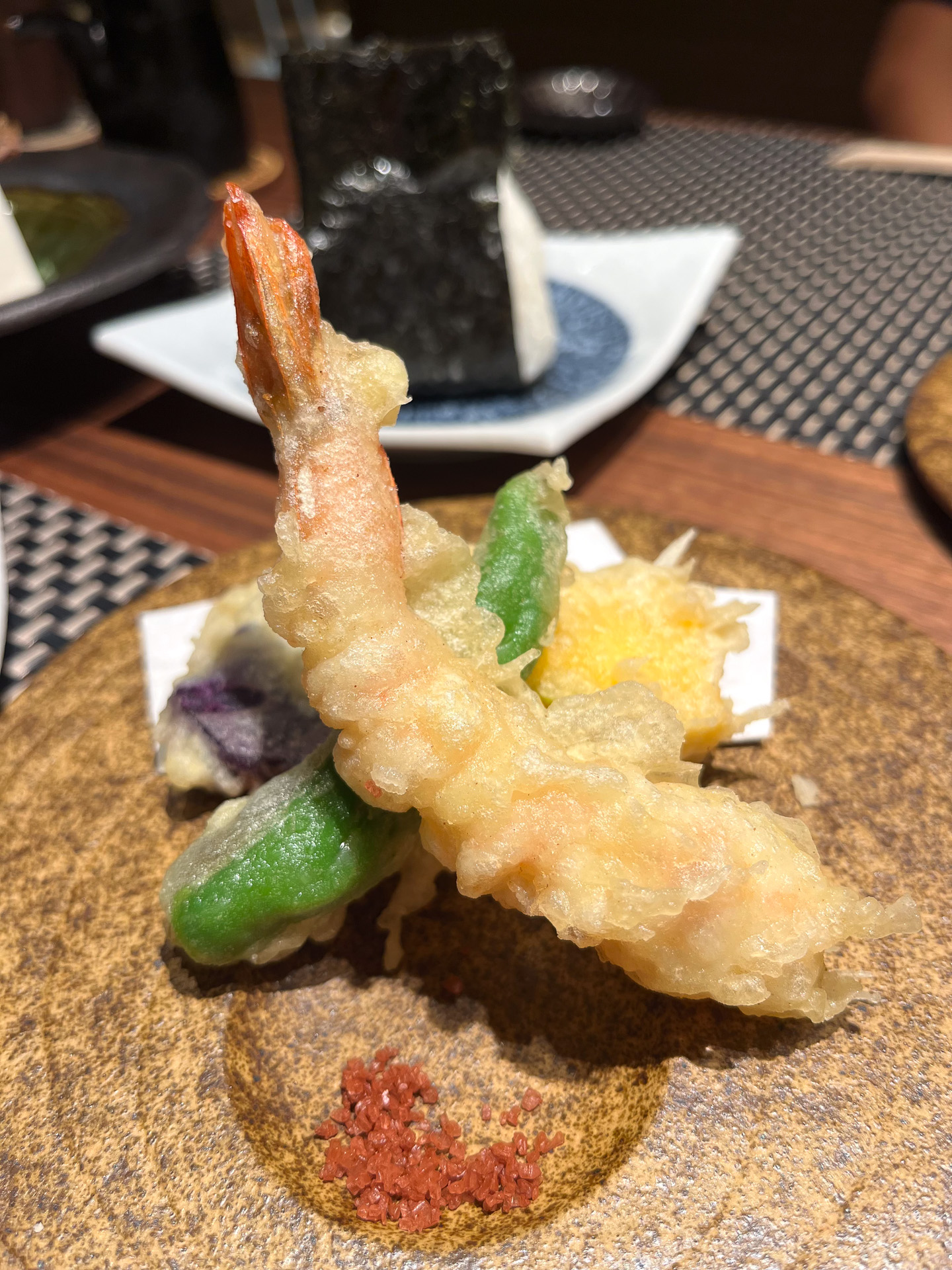 エビと野菜の天ぷら。これも8ドルなんて今のハワイでは反則？だと思う