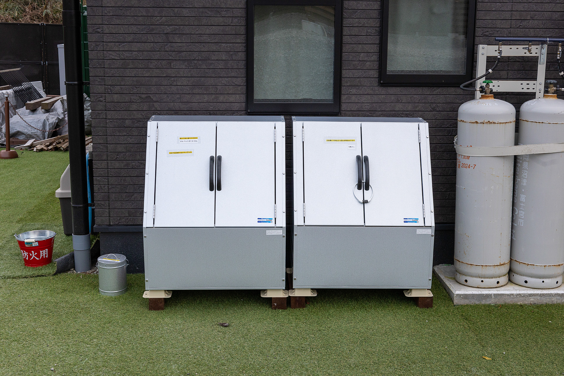 自販機で有料のゴミ処理を購入すると使用できるゴミ箱だが、連泊でゴミの量が多くなるわけでなければ持ち帰って自宅でゴミ出しするのを勧める