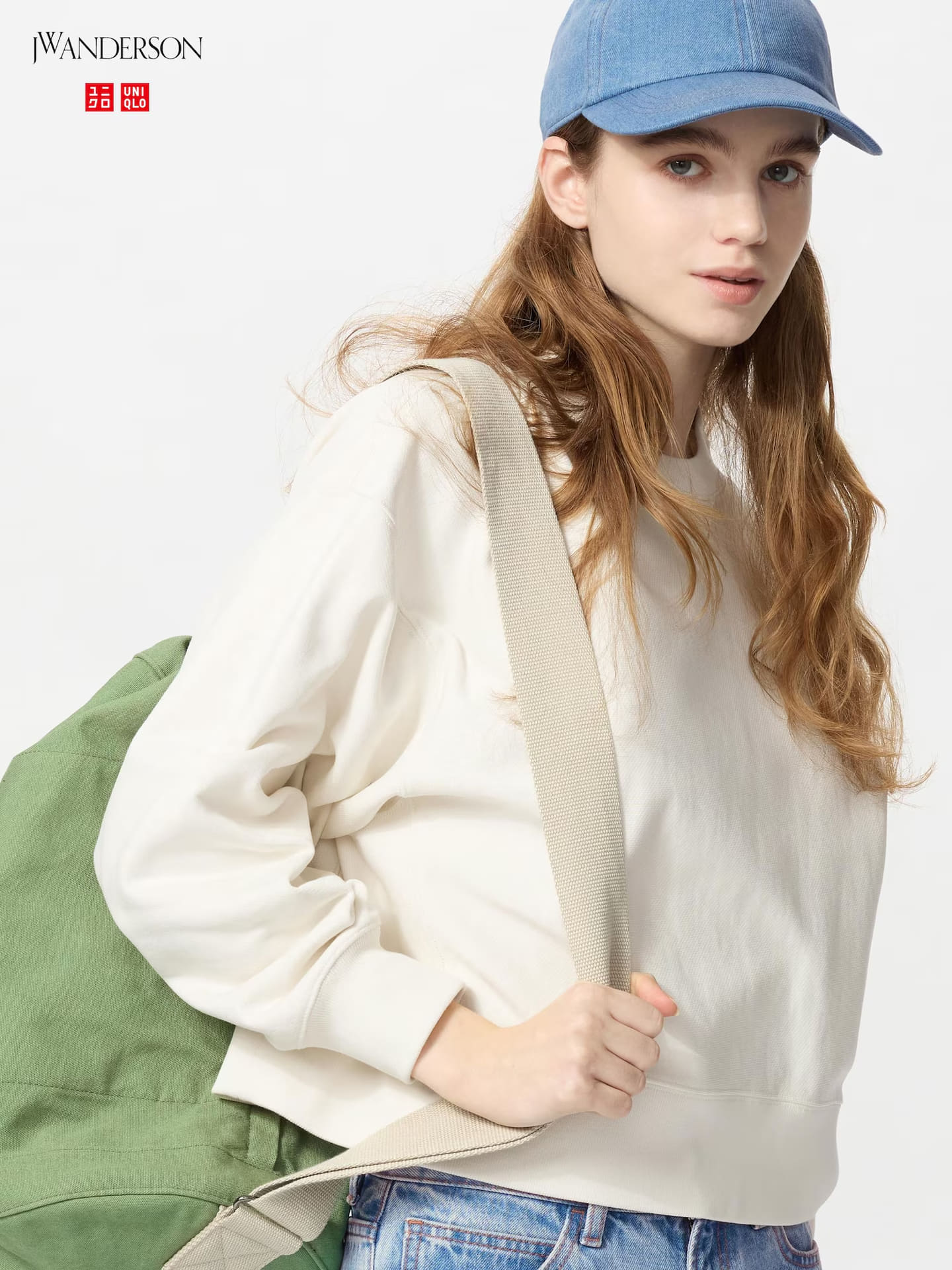 ボクシースウェットシャツ（4色、各3990円）