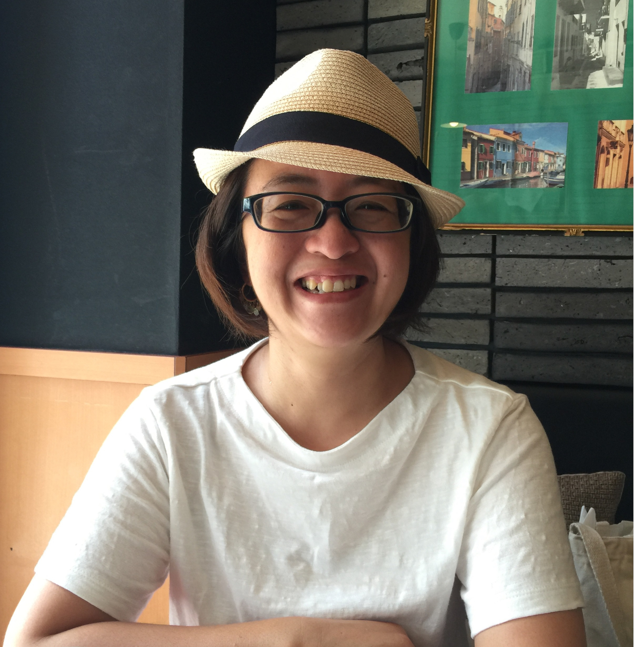 お菓子缶研究家・中田ぷう