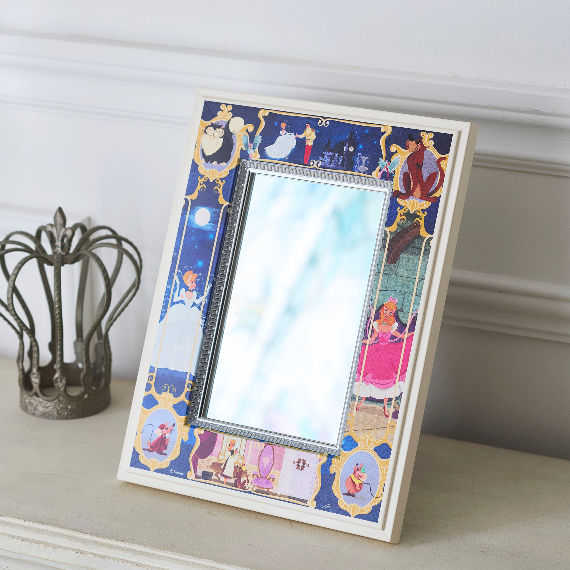 「アートフレームのミラー」（7480円）