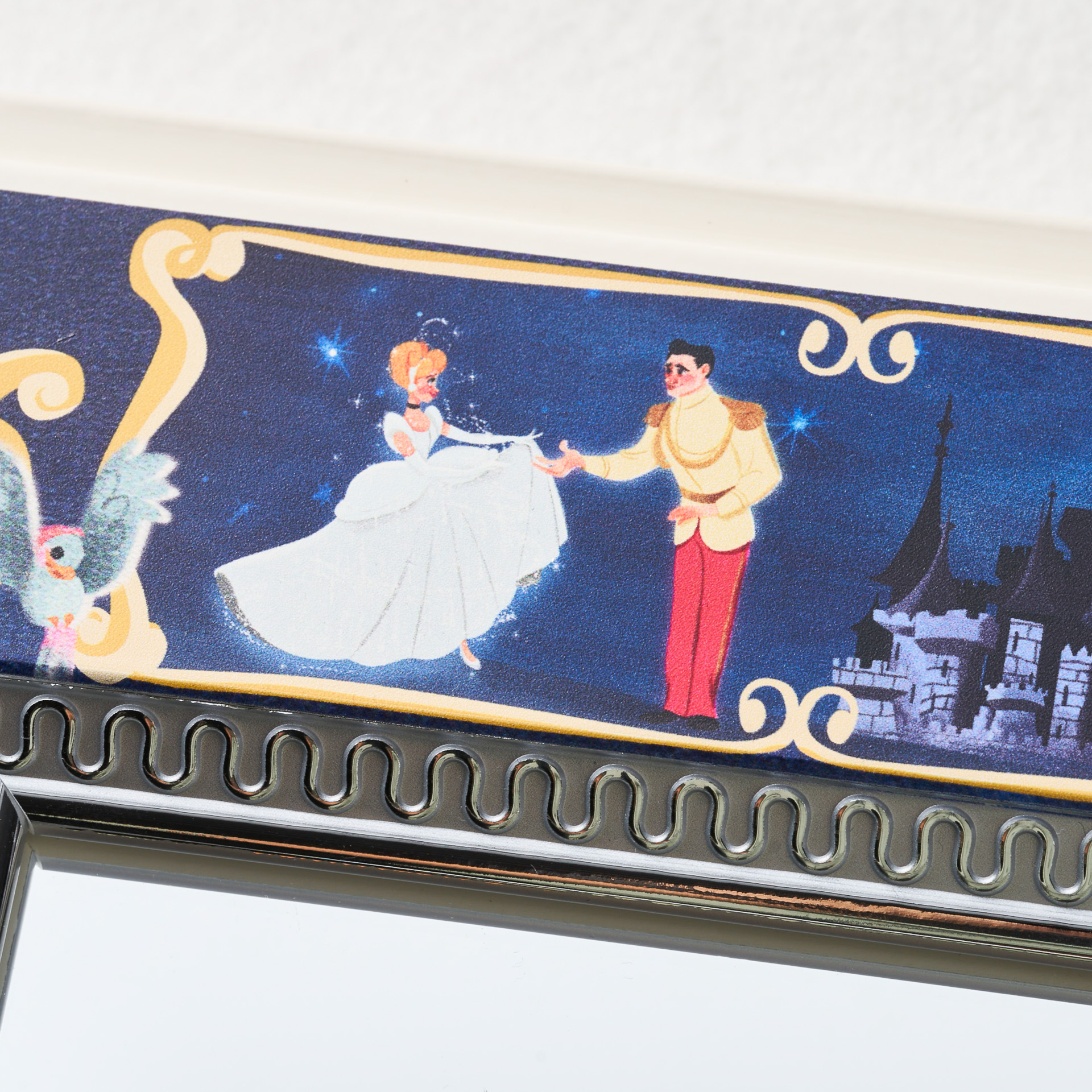 「アートフレームのミラー」（7480円）