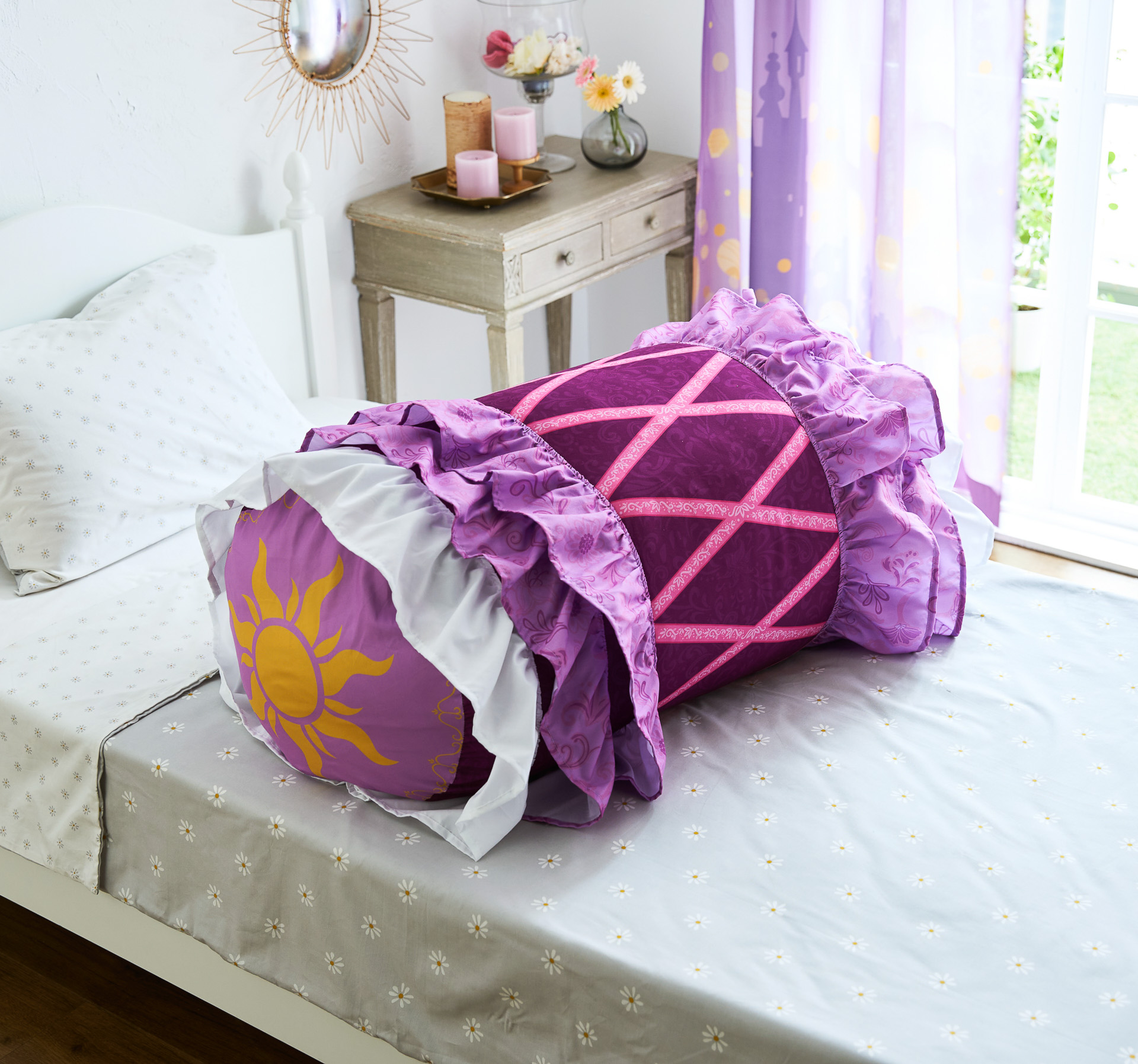 「ドレス風布団収納ケース」（3990円）