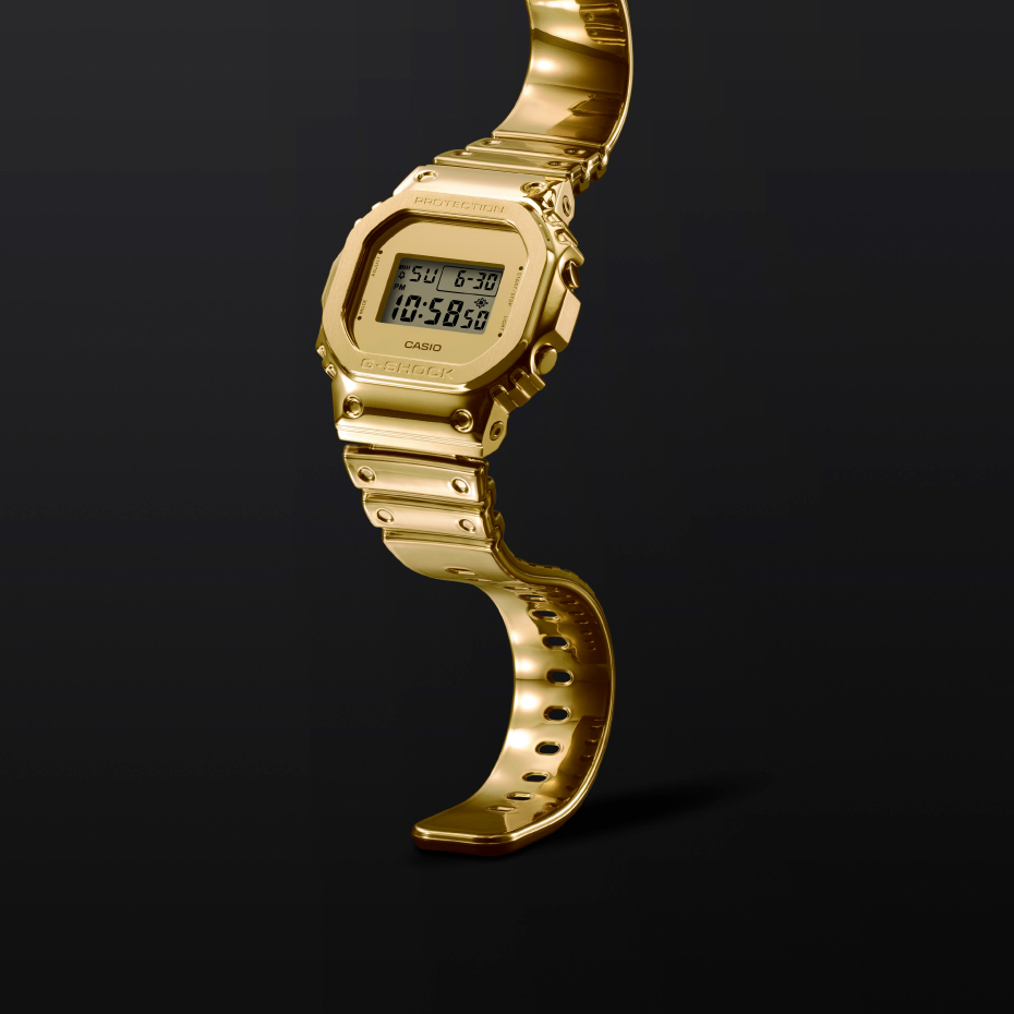 耐摩耗性を向上したタフシリコーンバンドを採用