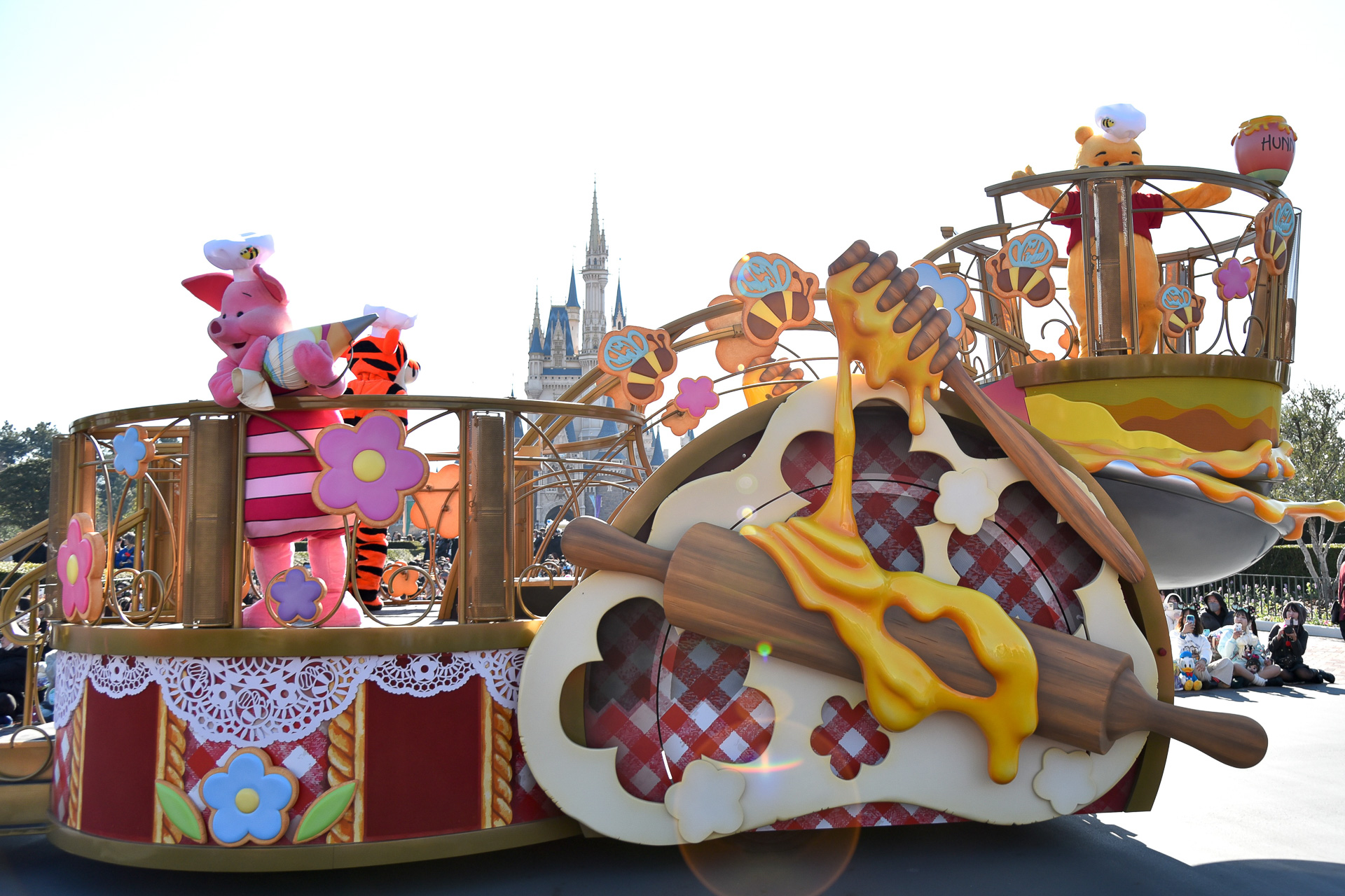 フロートにはとろけたハチミツがた〜ぷり