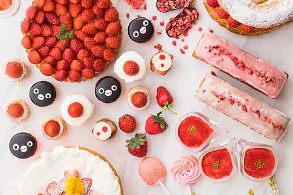 ホテルメトロポリタンで、Suicaのペンギン×旬のいちごスイーツビュッフェ開催